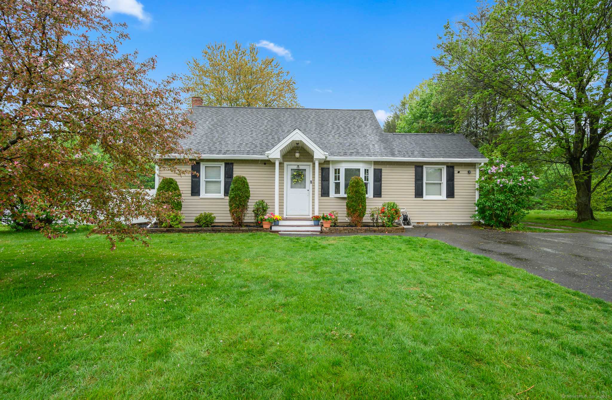 Wallingford, CT 06492,21 Sorrento Road
