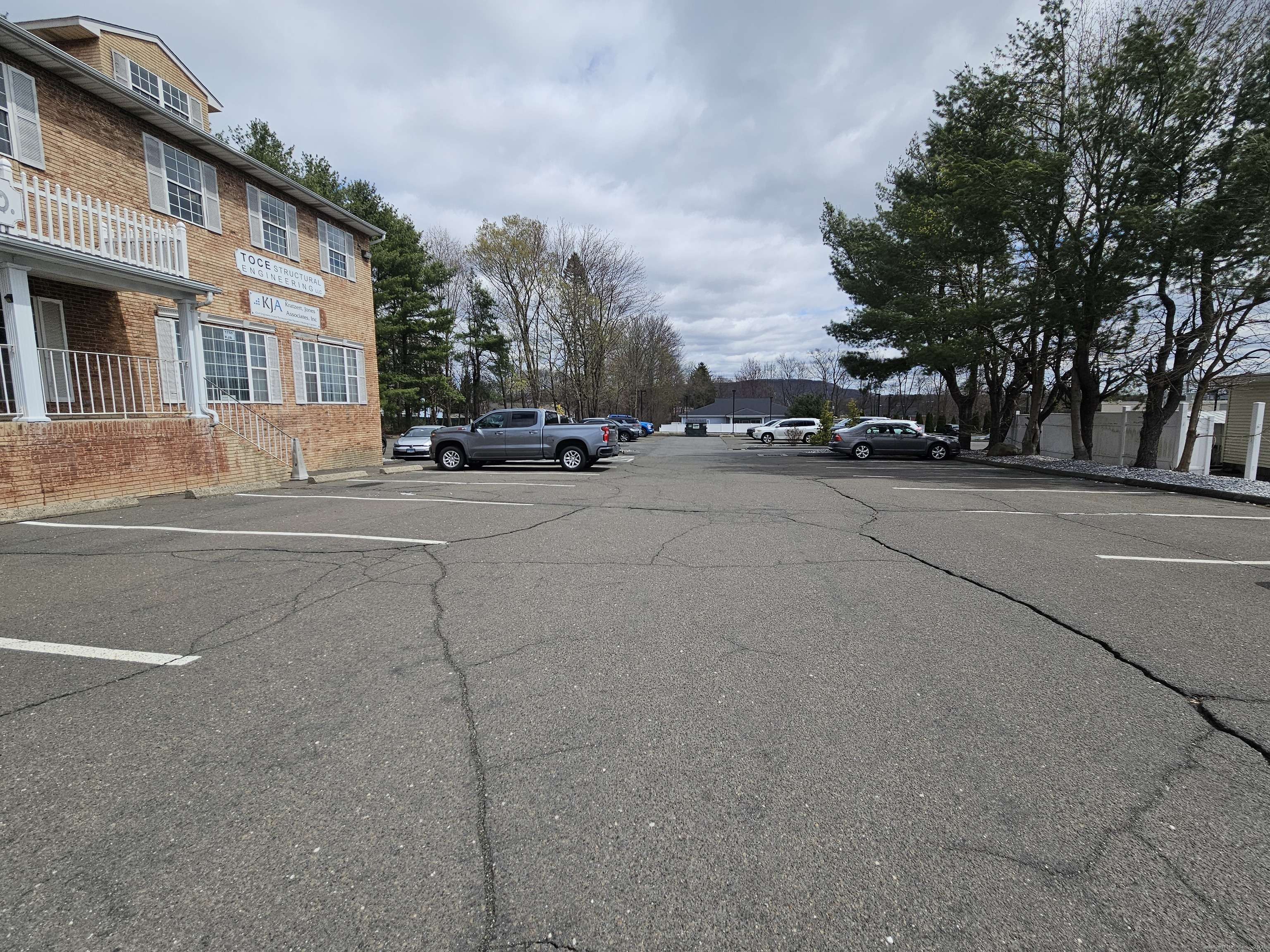 Southington, CT 06489,1755 Meriden Waterbury Turnpike #4+5