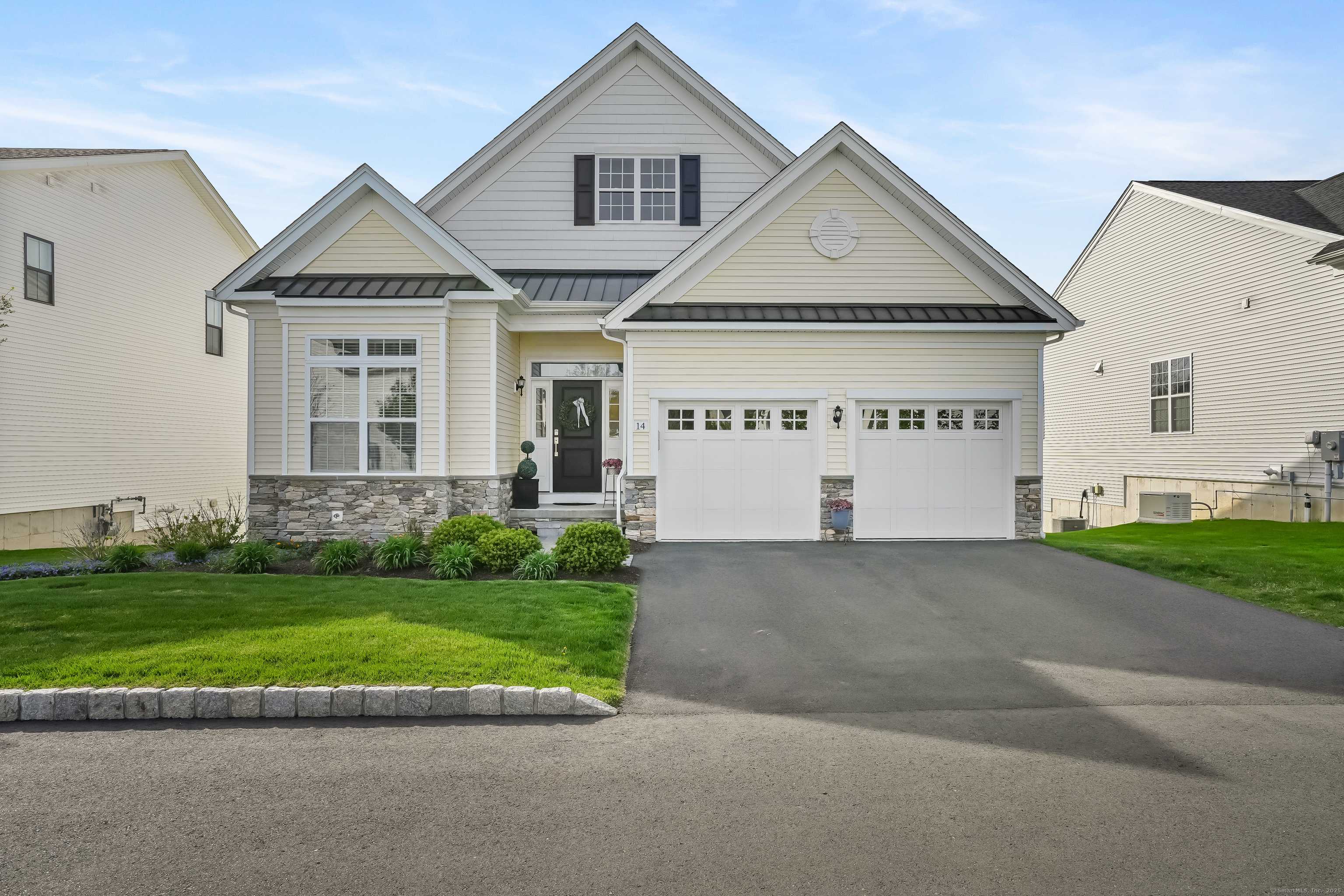 Newtown, CT 06470,14 Enclave Circle #14