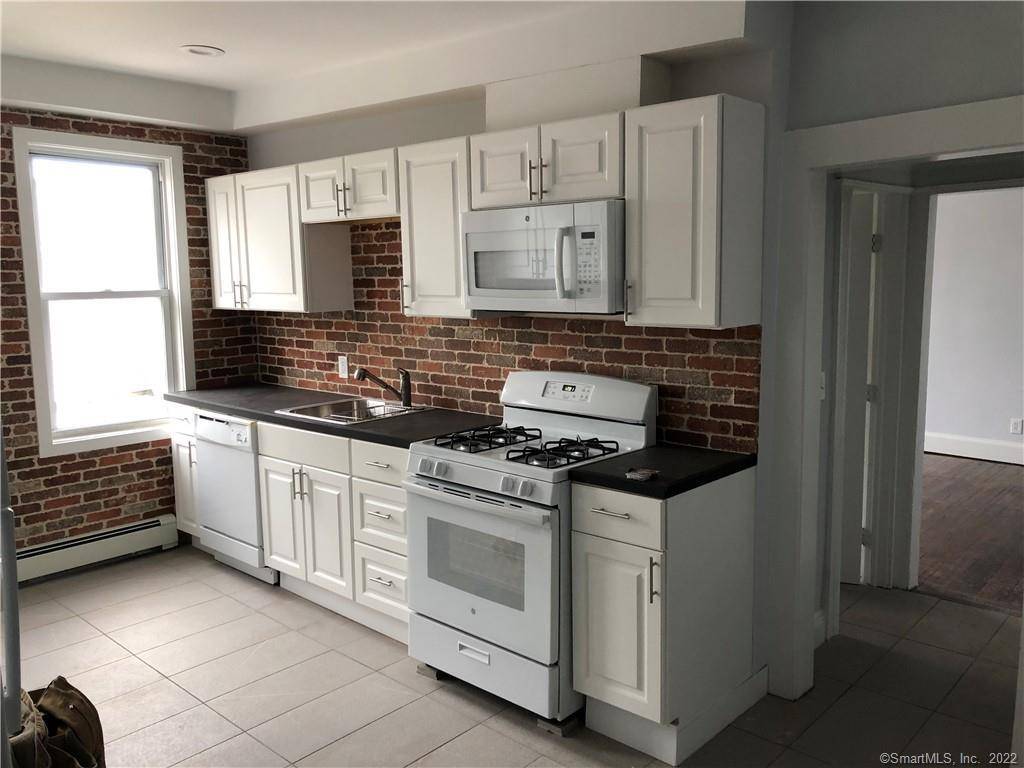 Bridgeport, CT 06607,1611 Stratford Avenue