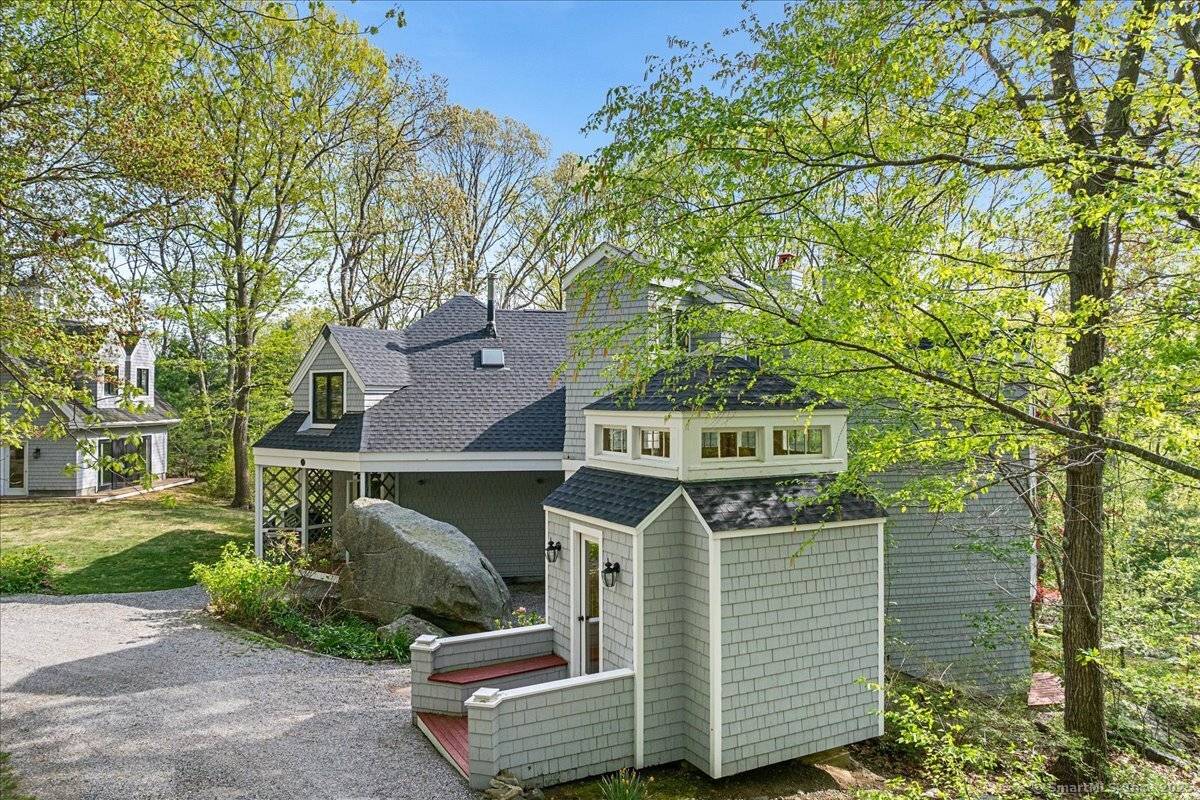 Essex, CT 06442,86 Lynn Road