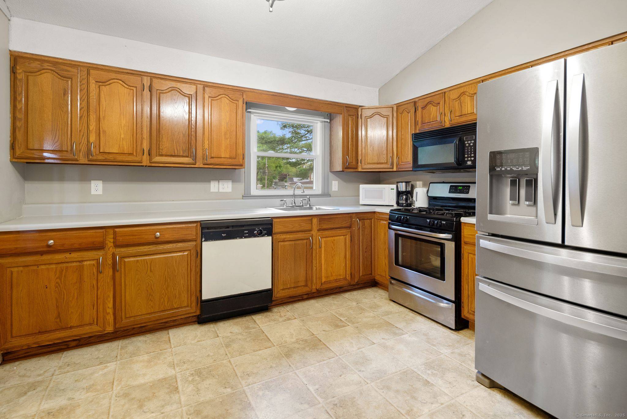 East Hartford, CT 06118,12 Carpenter Drive