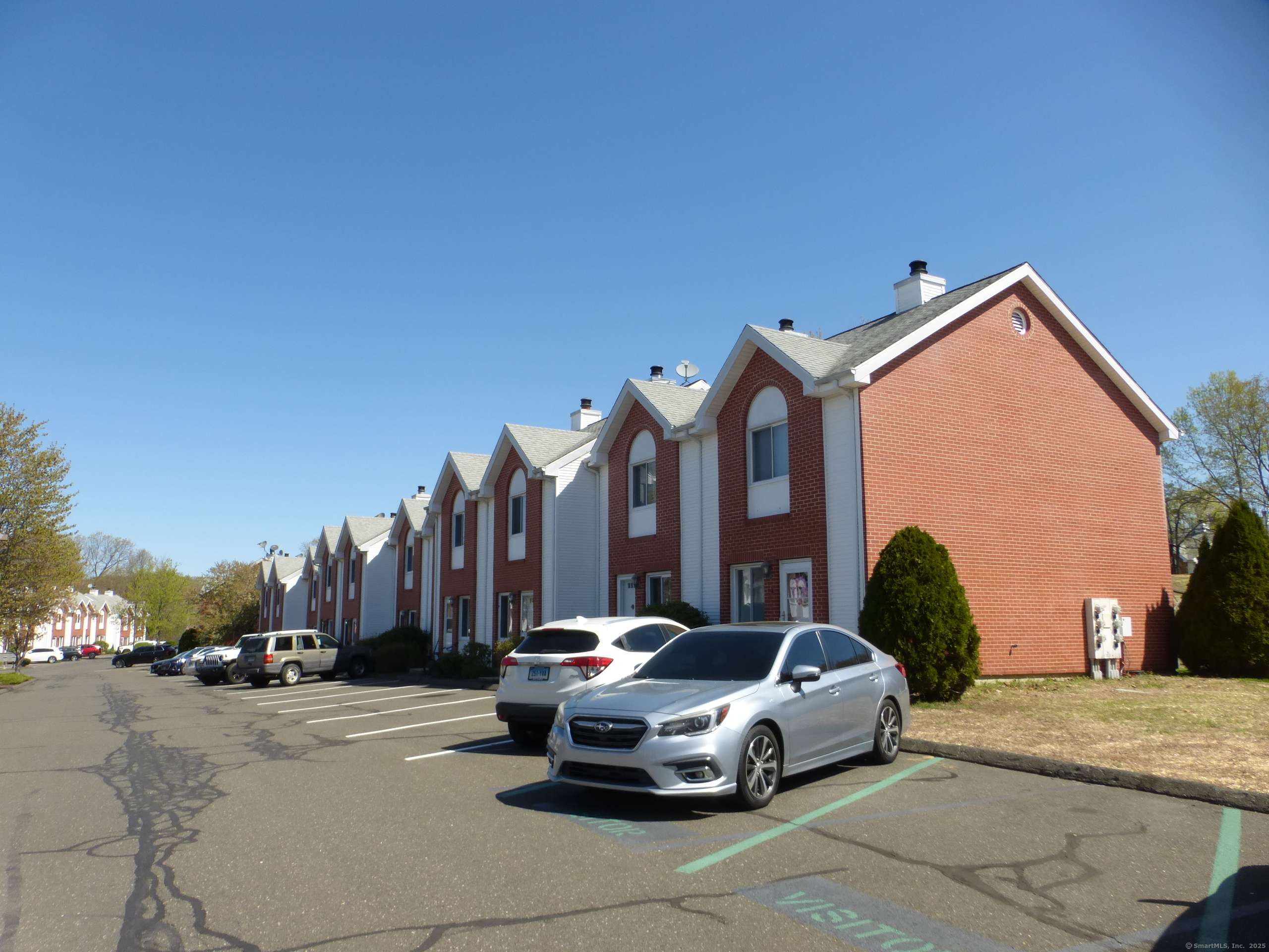 Waterbury, CT 06708,585 Park Road #7-11