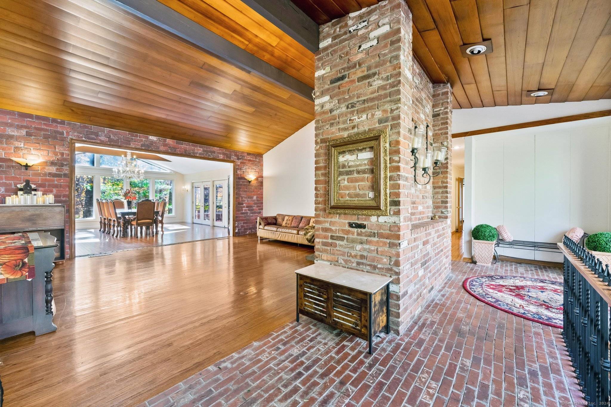 Woodbridge, CT 06525,191 Ford Road