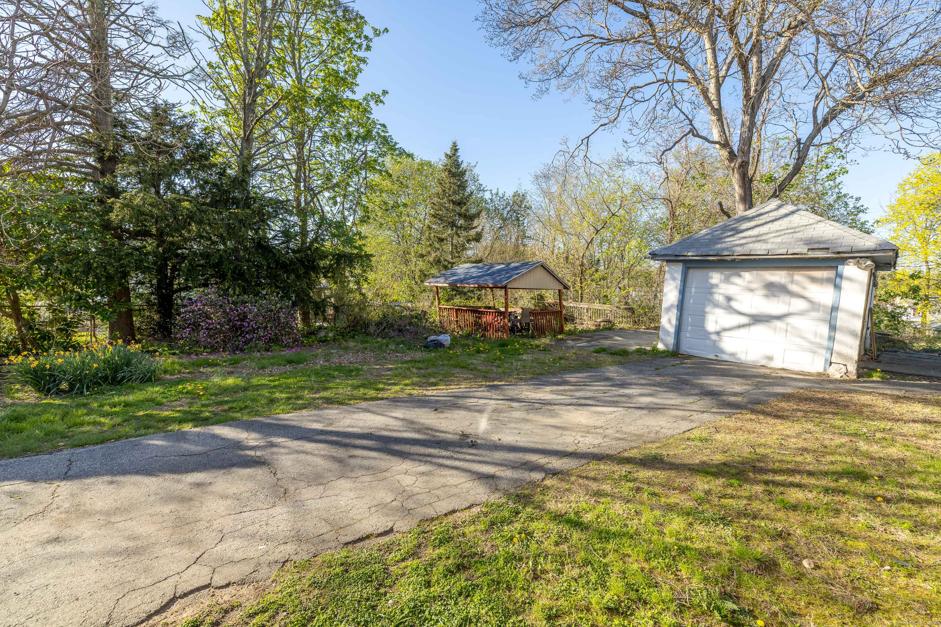 New London, CT 06320,29 Cape Ann Court