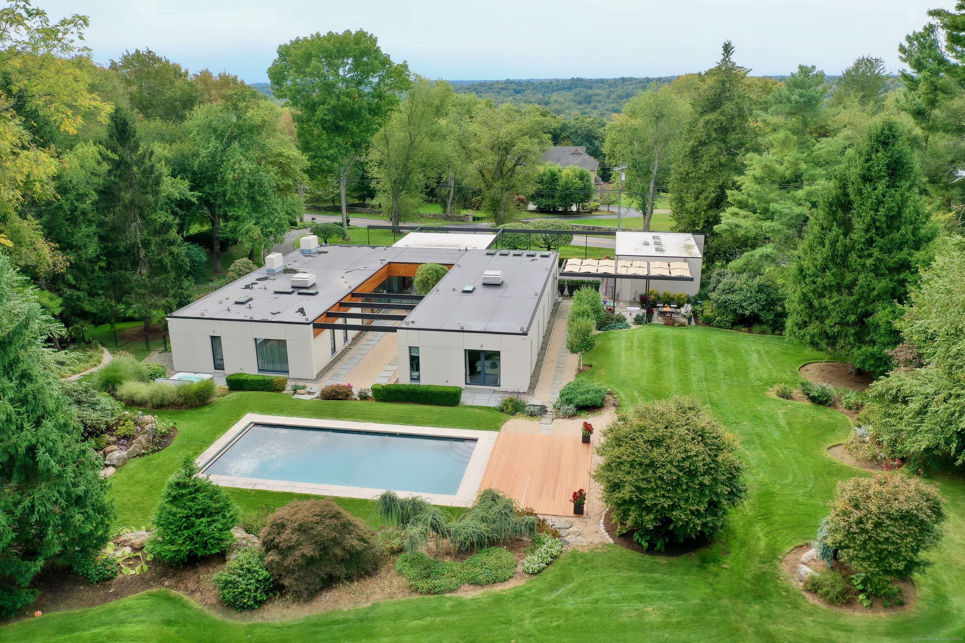 New Canaan, CT 06840,931 Ponus Ridge