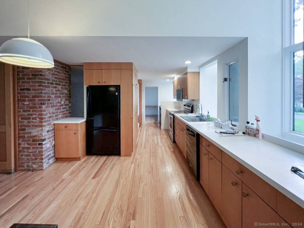Orange, CT 06477,52 Wellington Drive