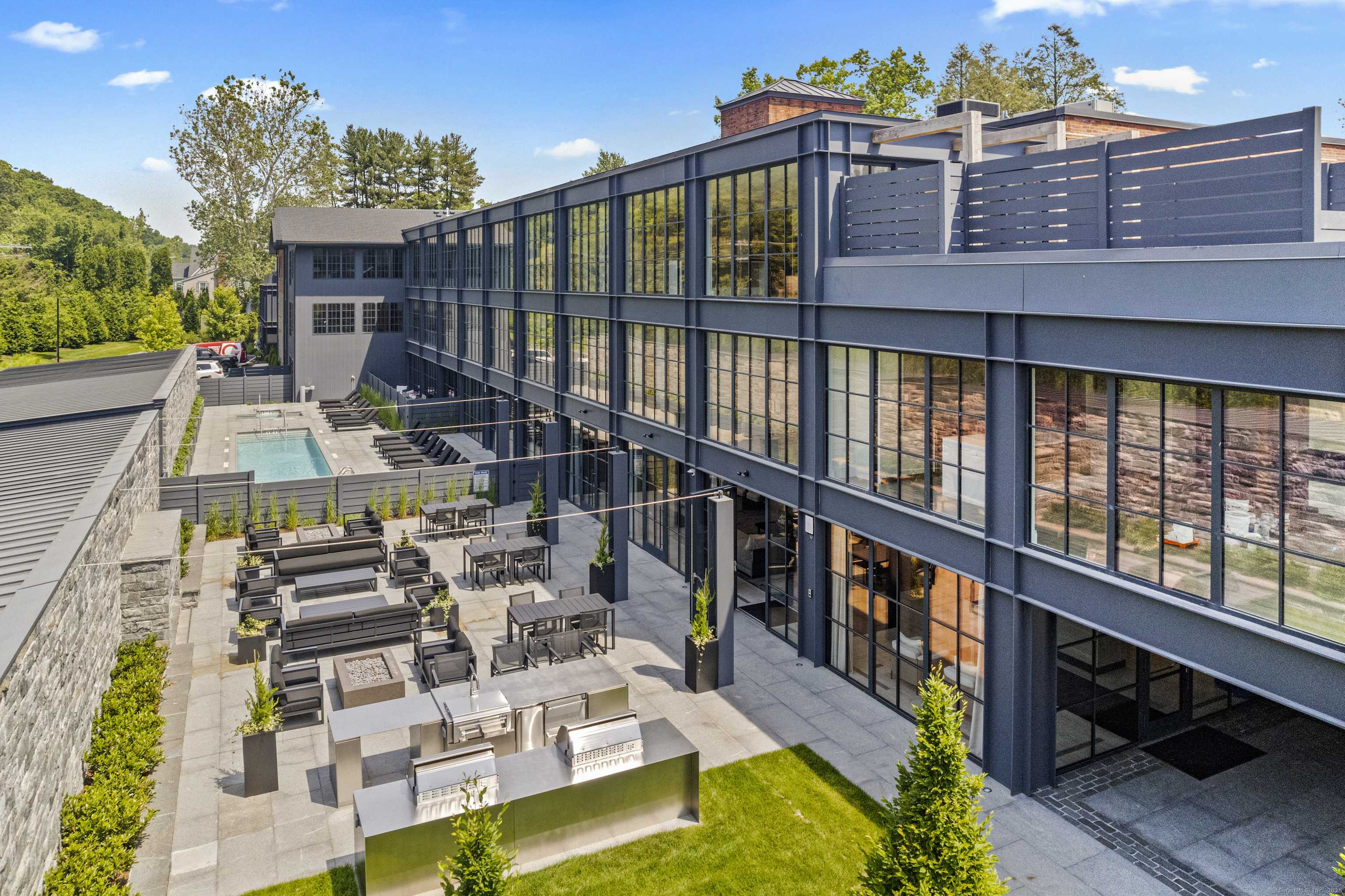 Westport, CT 06880,41 Richmondville Avenue #206