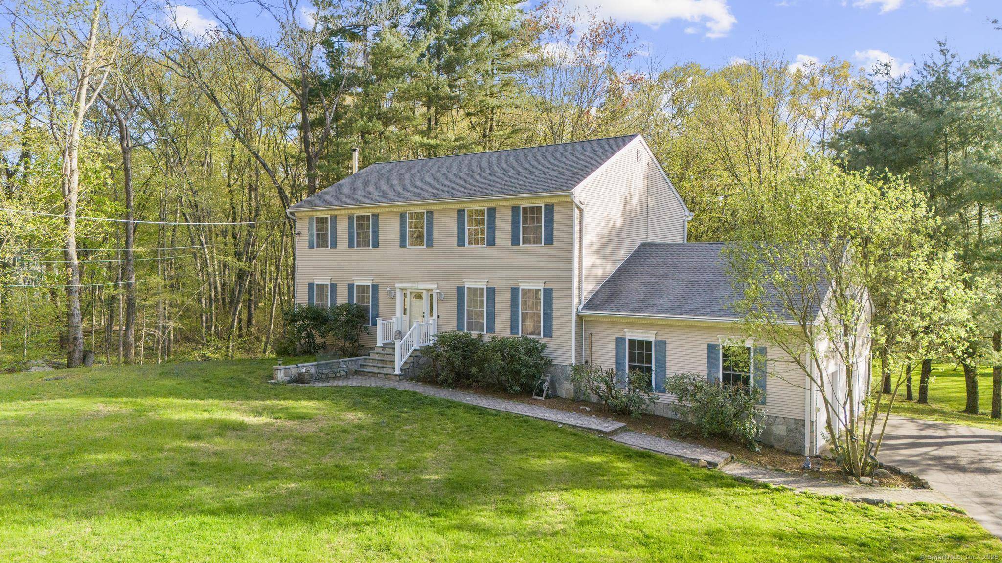 Woodbridge, CT 06525,6 Old Farm Road