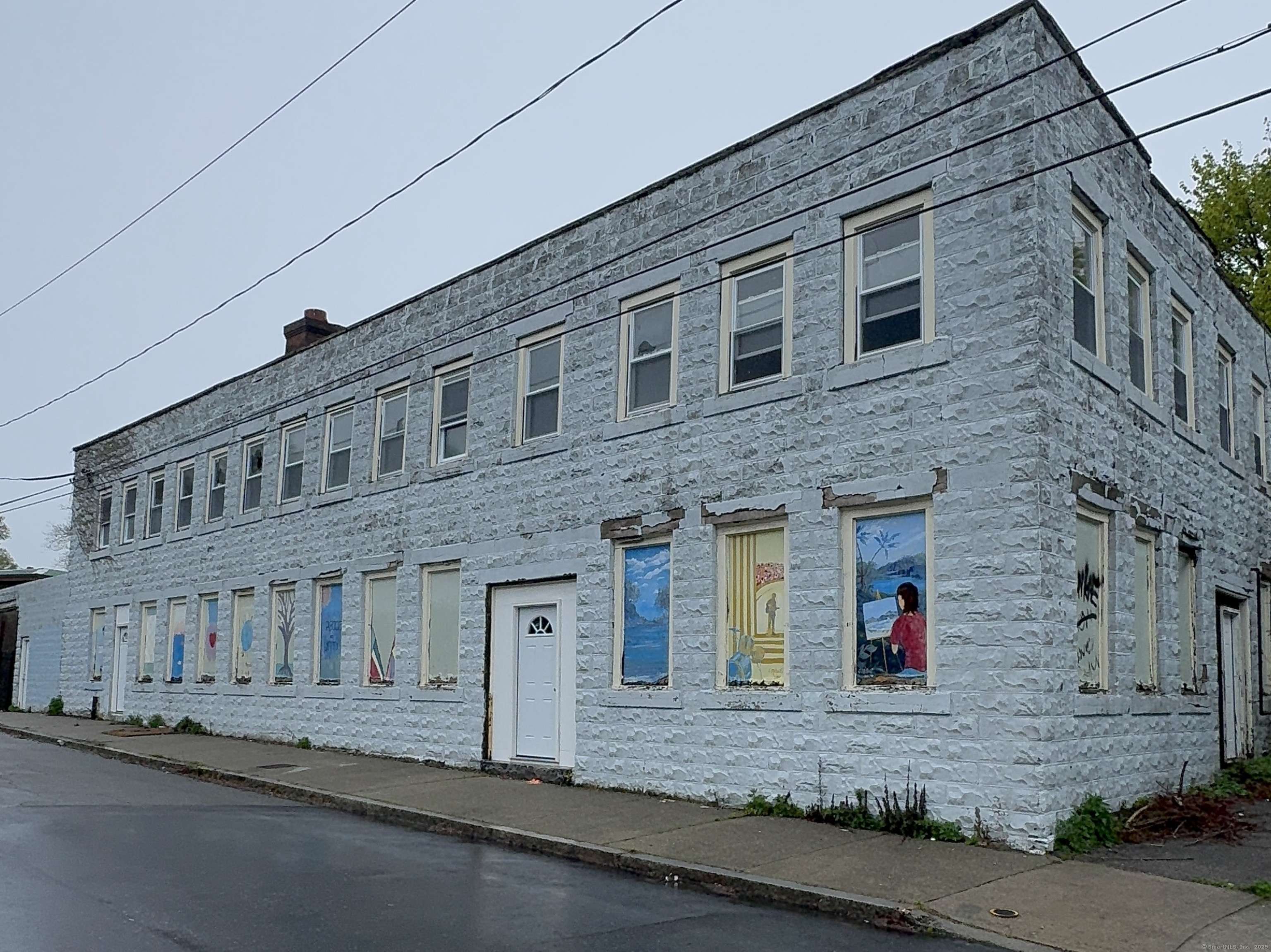 New London, CT 06320,19 Mountain Avenue