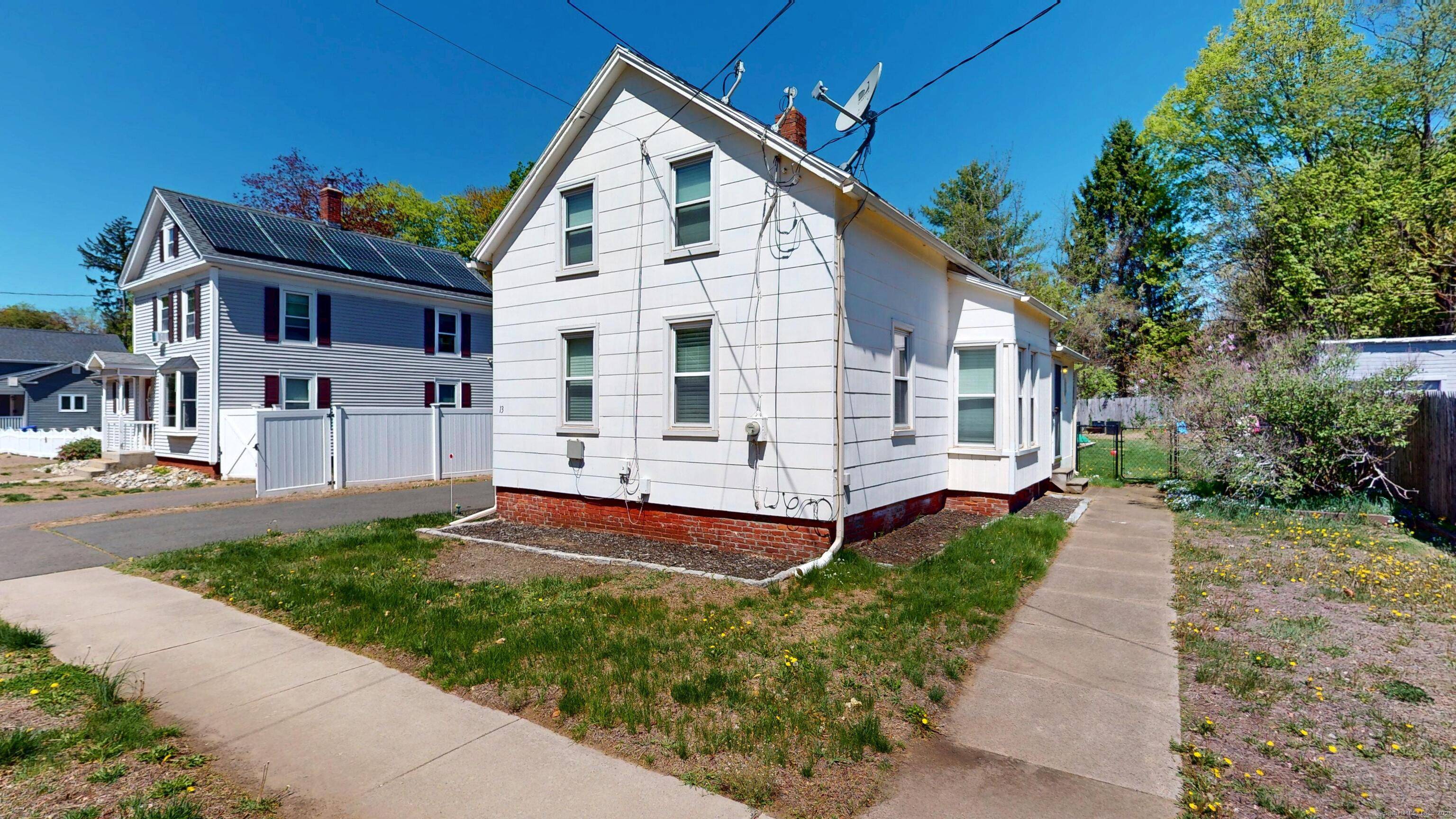 Enfield, CT 06082,13 Oak Street
