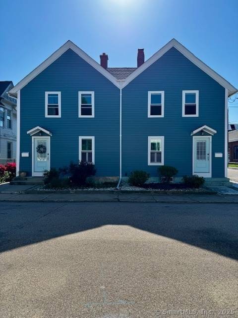 Stonington, CT 06378,1-3 Bradley Street