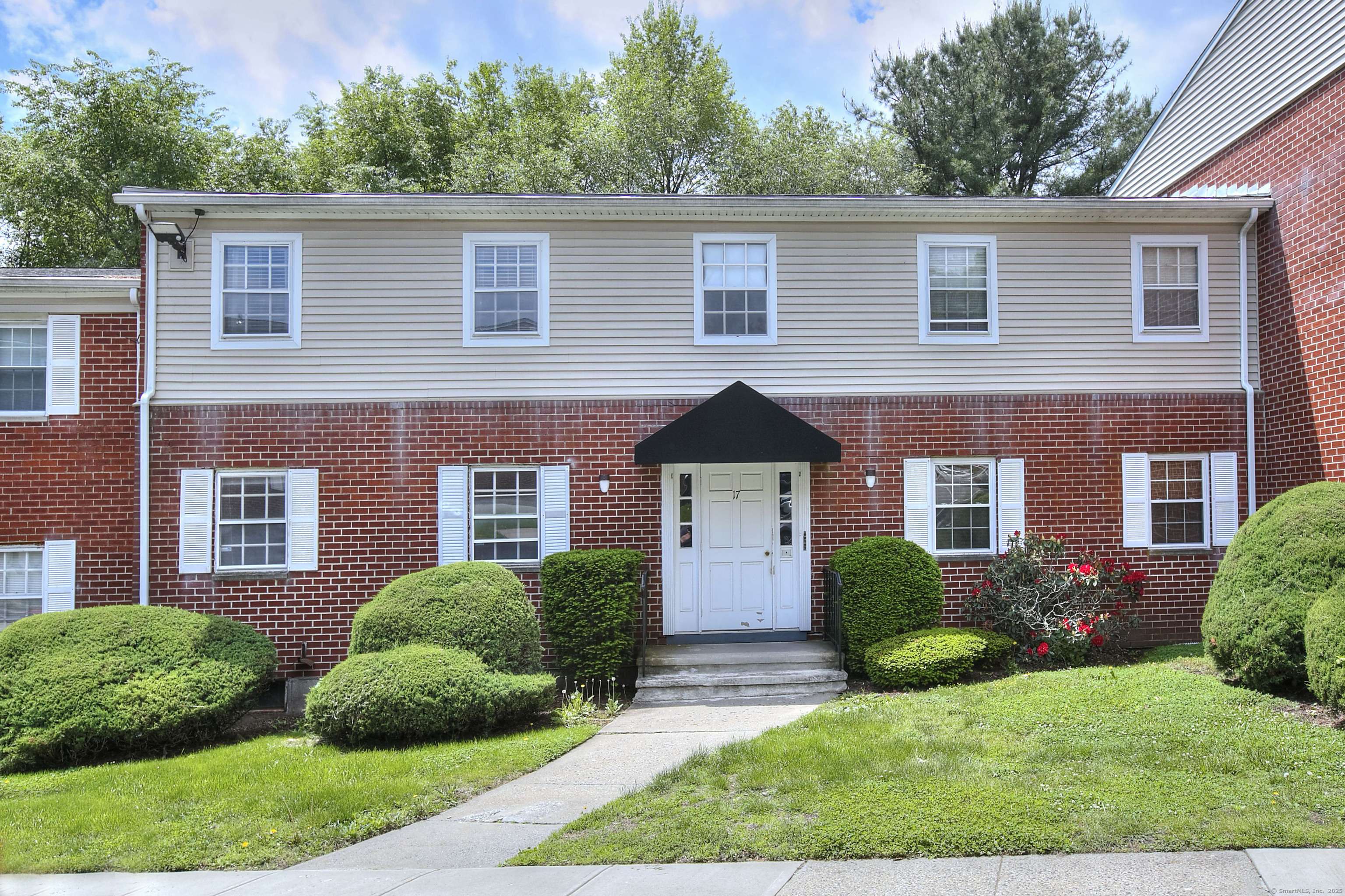 Bridgeport, CT 06606,50 Greenhouse Road #17A