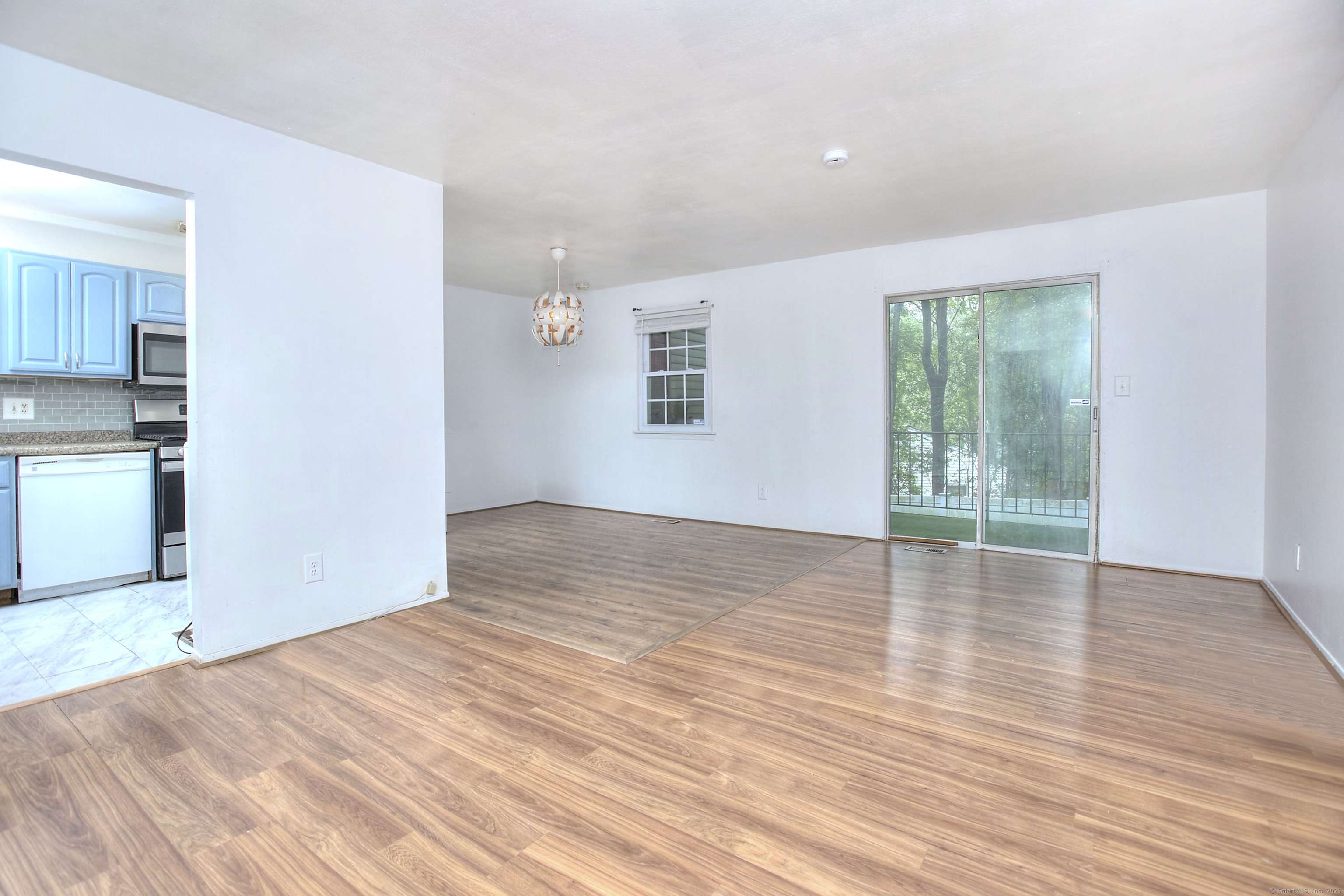 Bridgeport, CT 06606,50 Greenhouse Road #17A