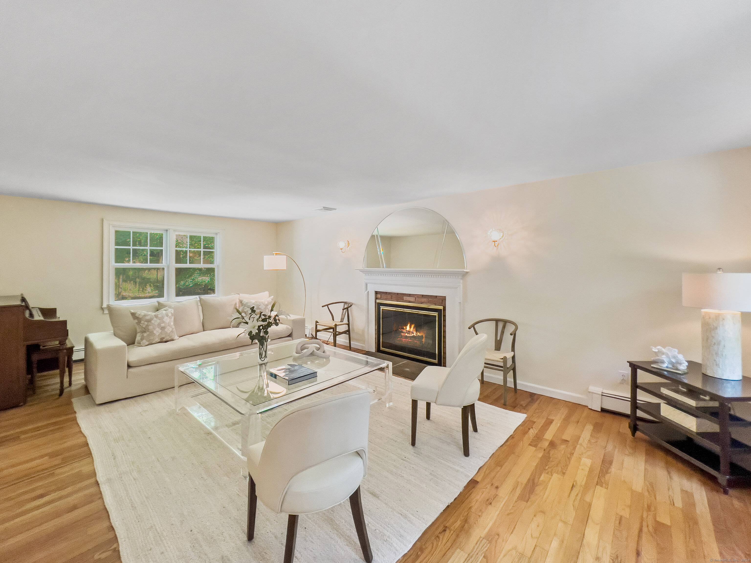 Wilton, CT 06897,34 Longmeadows Road