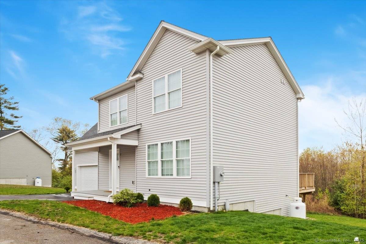 Sterling, CT 06377,3 Julian Circle #3