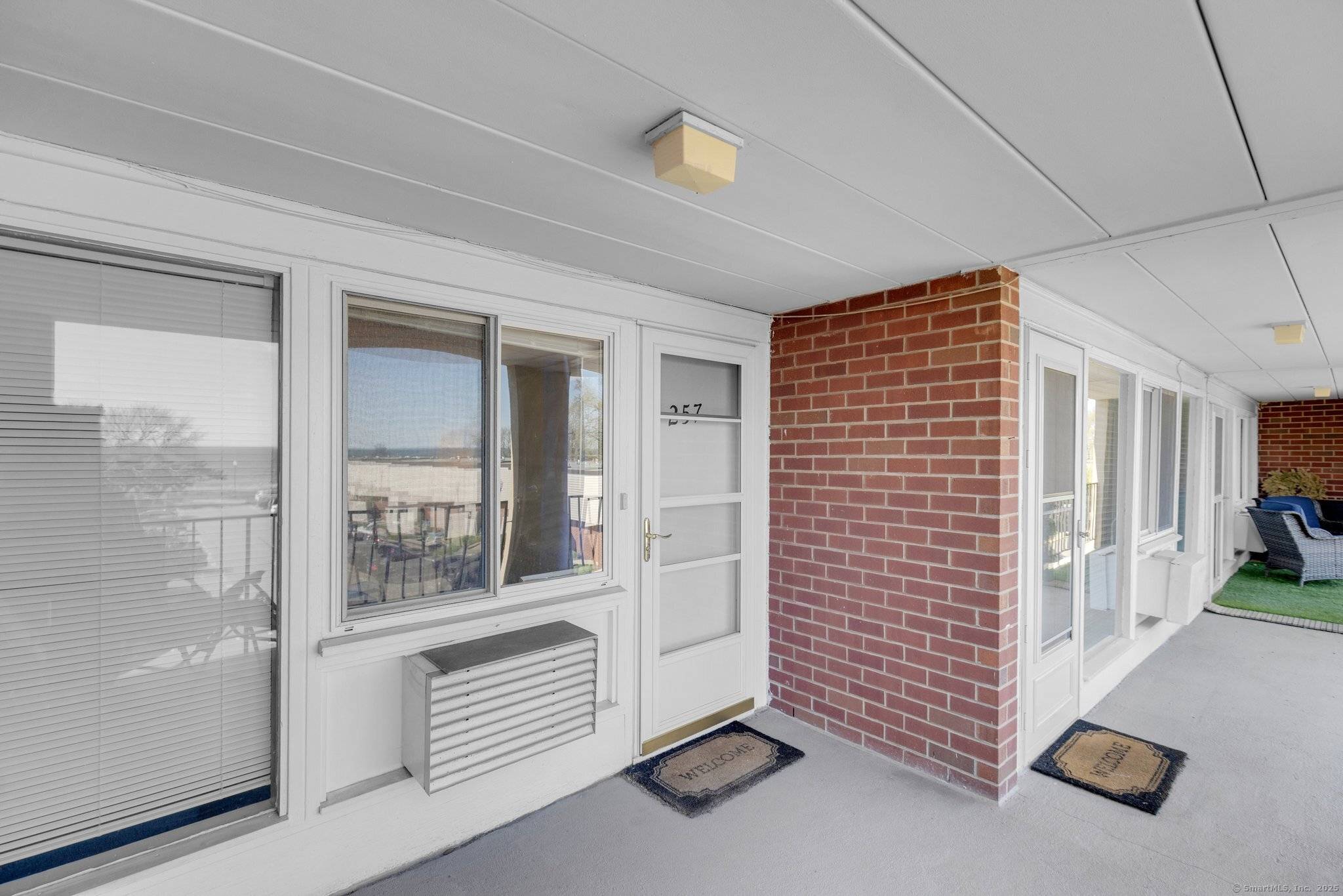 West Haven, CT 06516,257 West Walk #257
