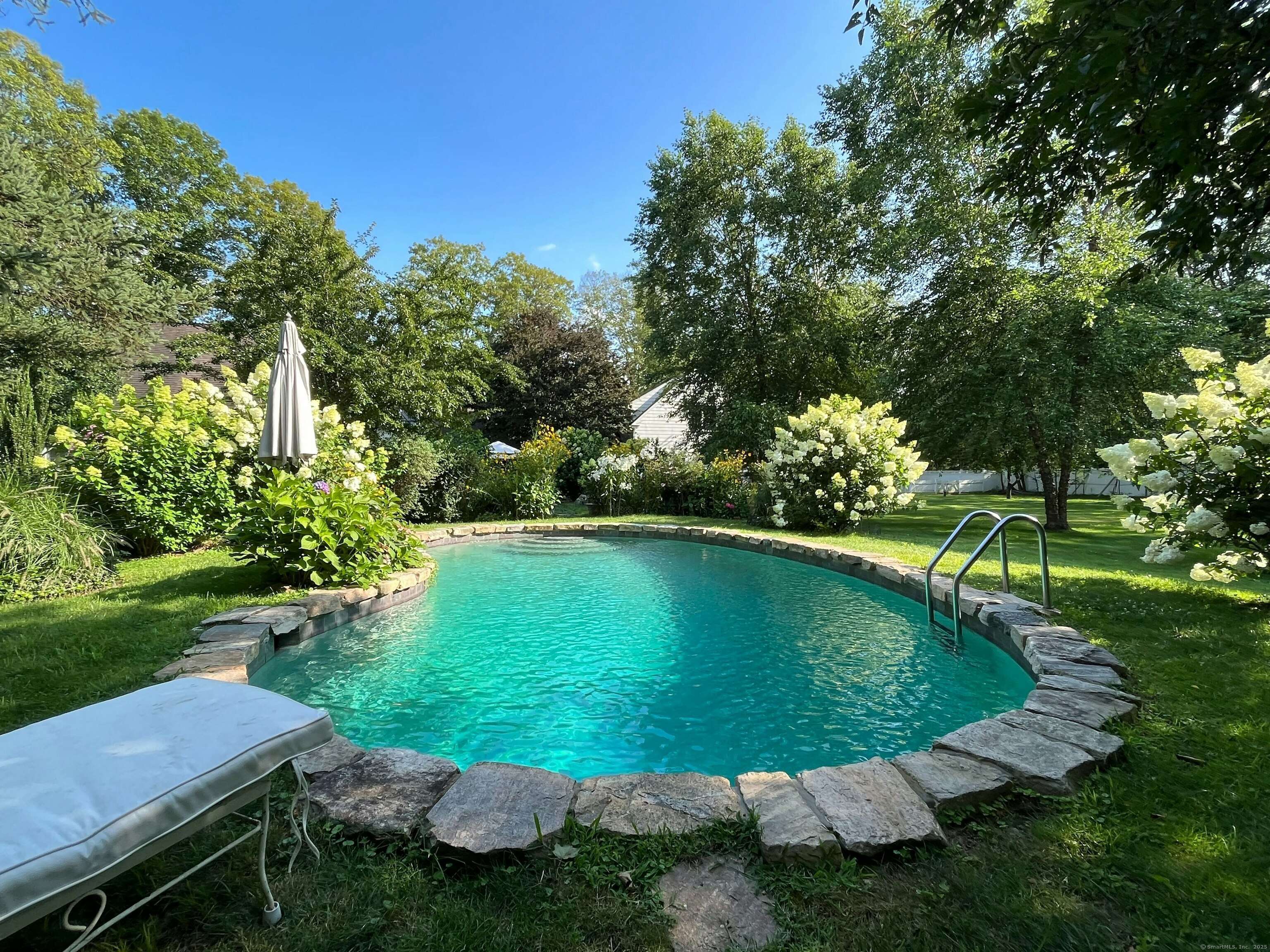Wilton, CT 06897,721 Ridgefield Road