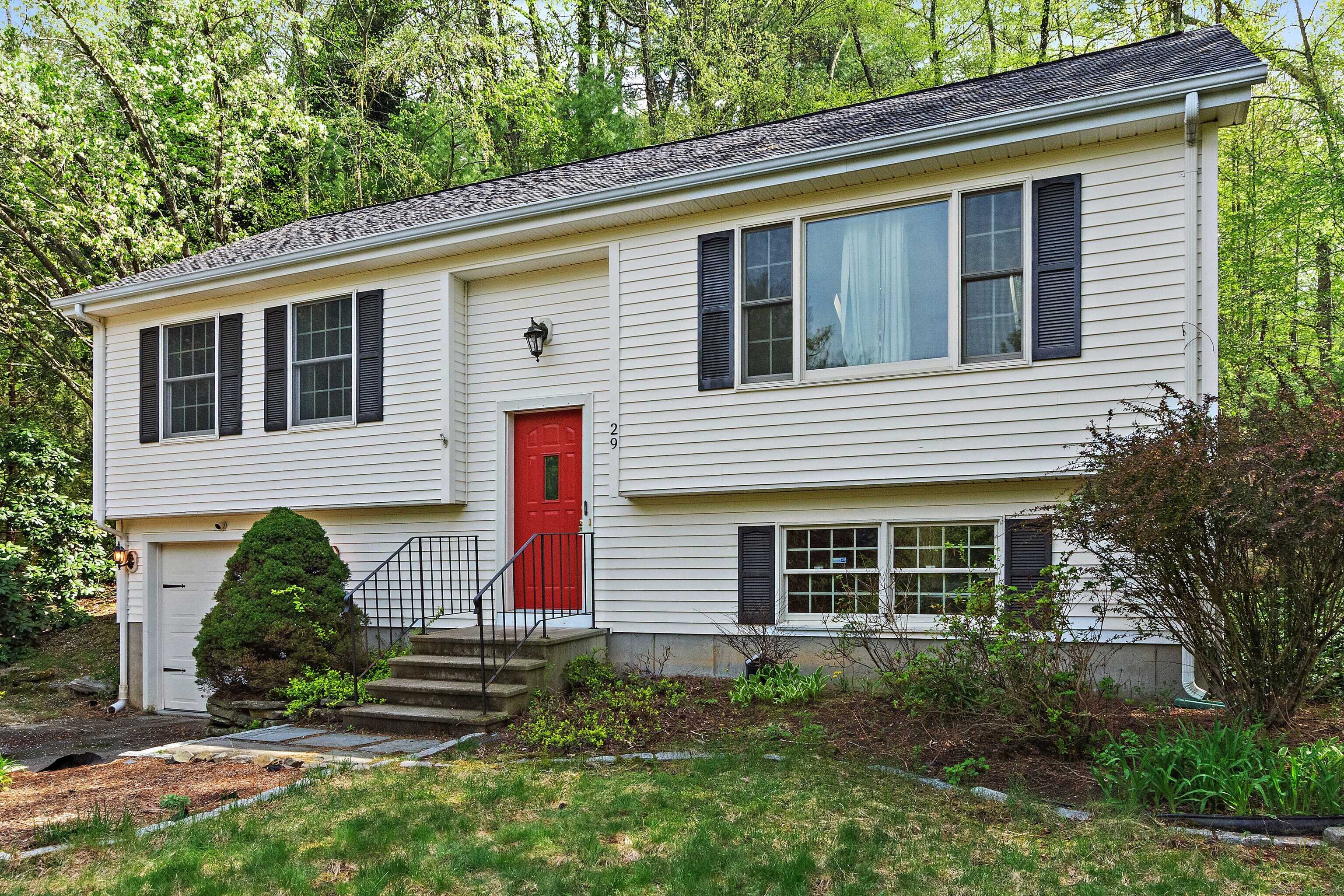 Ledyard, CT 06335,29 Pinelock Drive