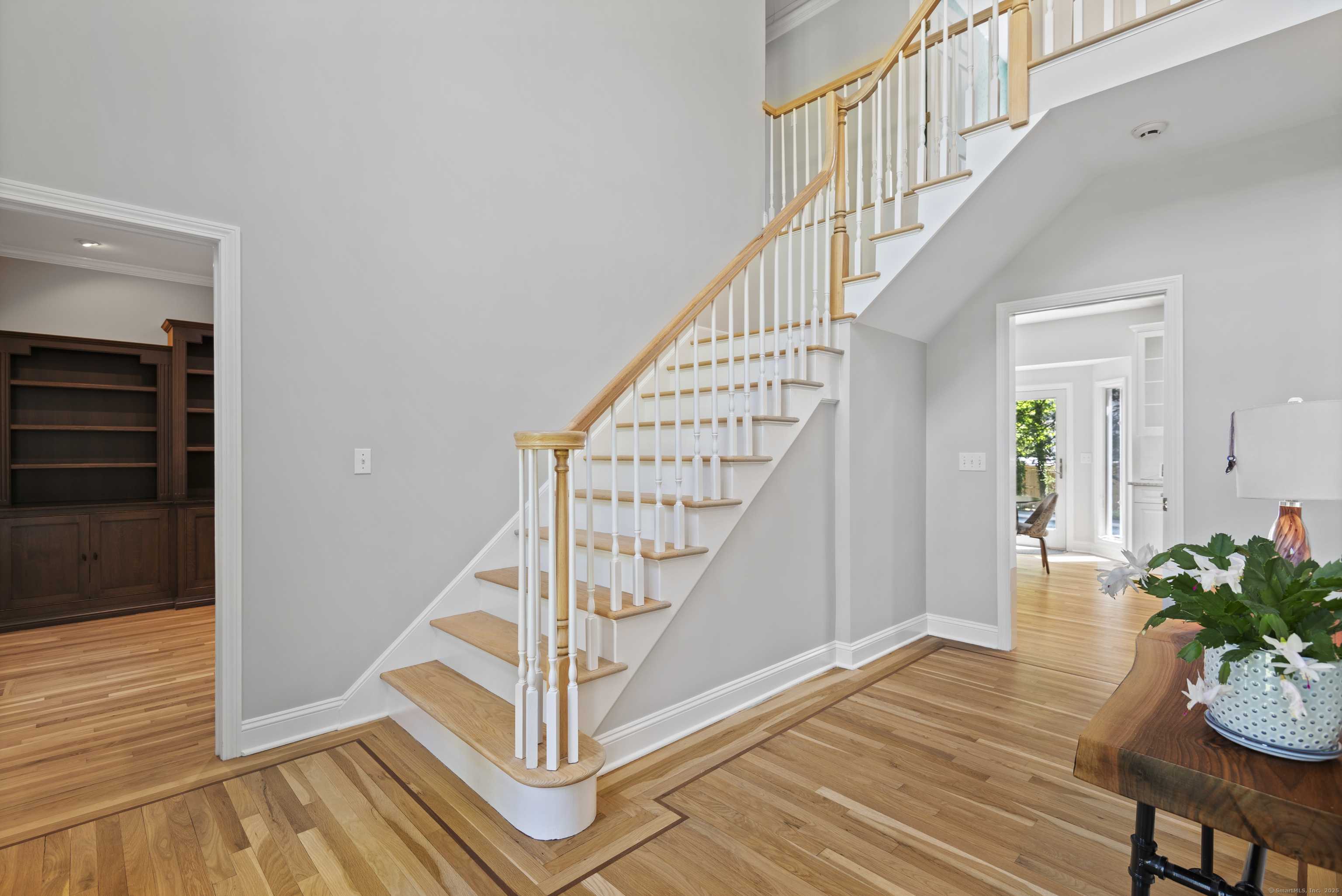 New Canaan, CT 06840,99 Woodland Road