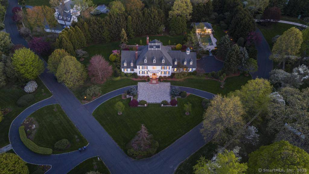 Fairfield, CT 06824,21 Queens Grant Drive
