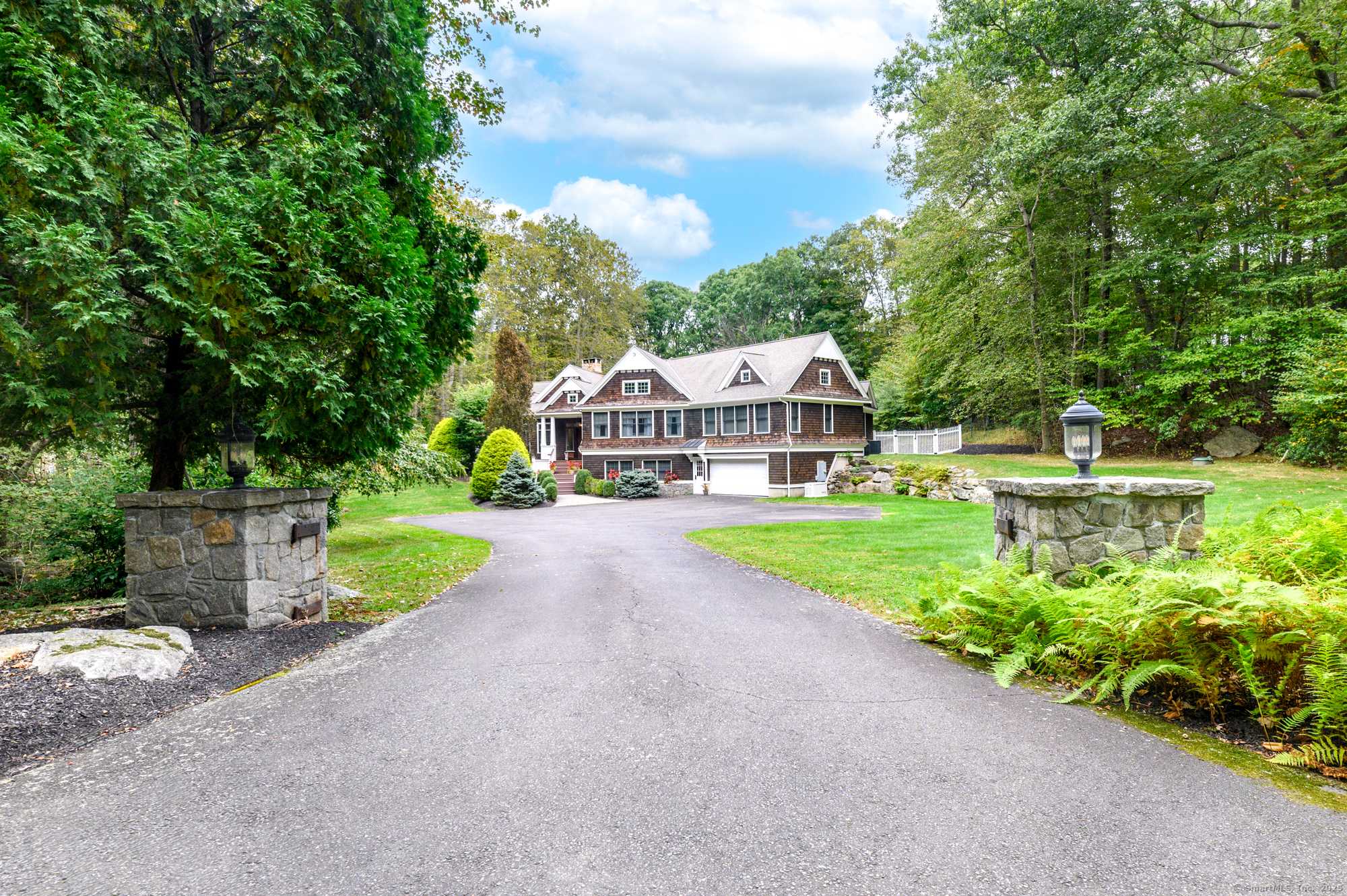 Weston, CT 06883,17 Tannery Lane North