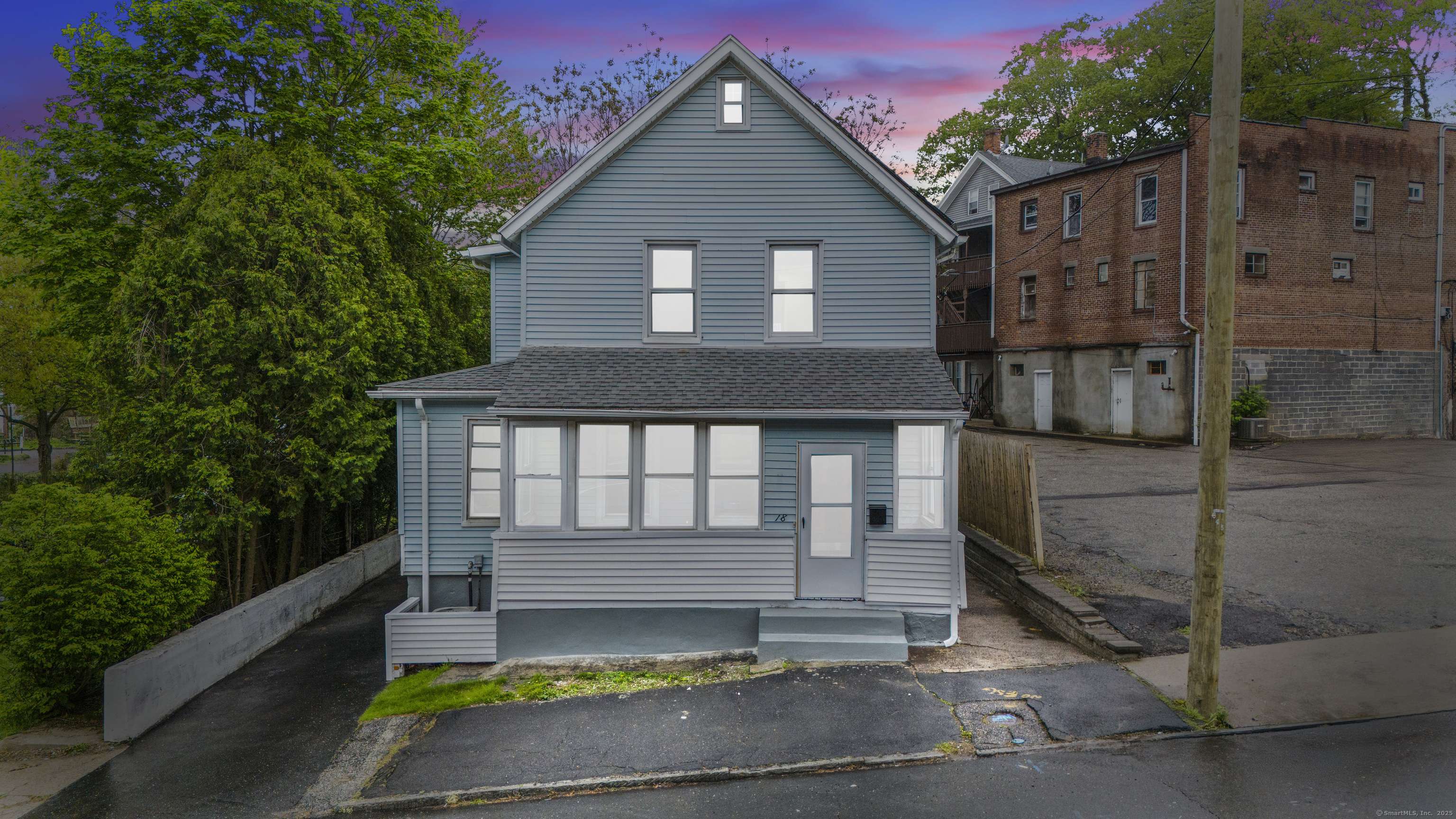 Shelton, CT 06484,18 Brook Street