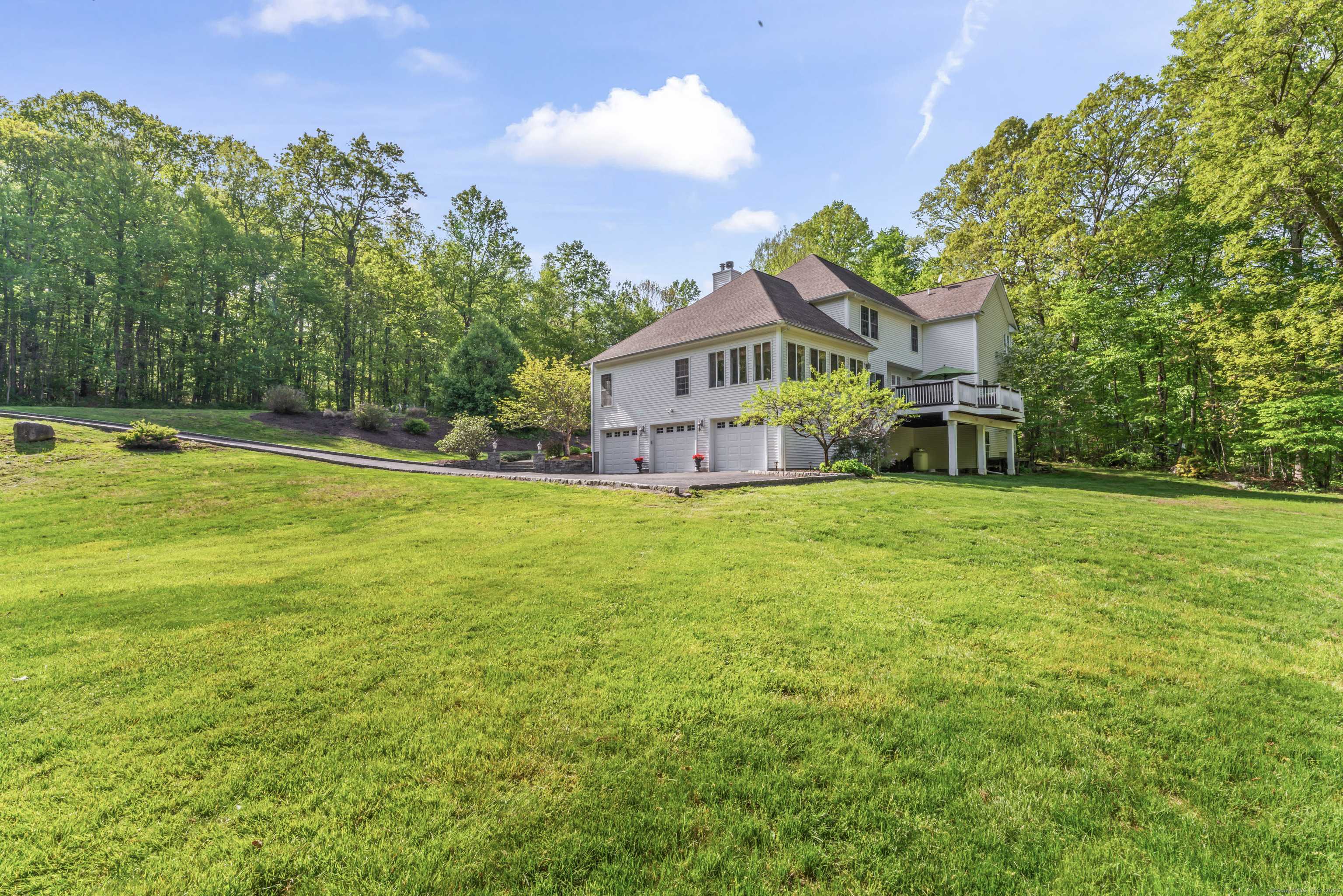 Newtown, CT 06482,50 Marlin Road