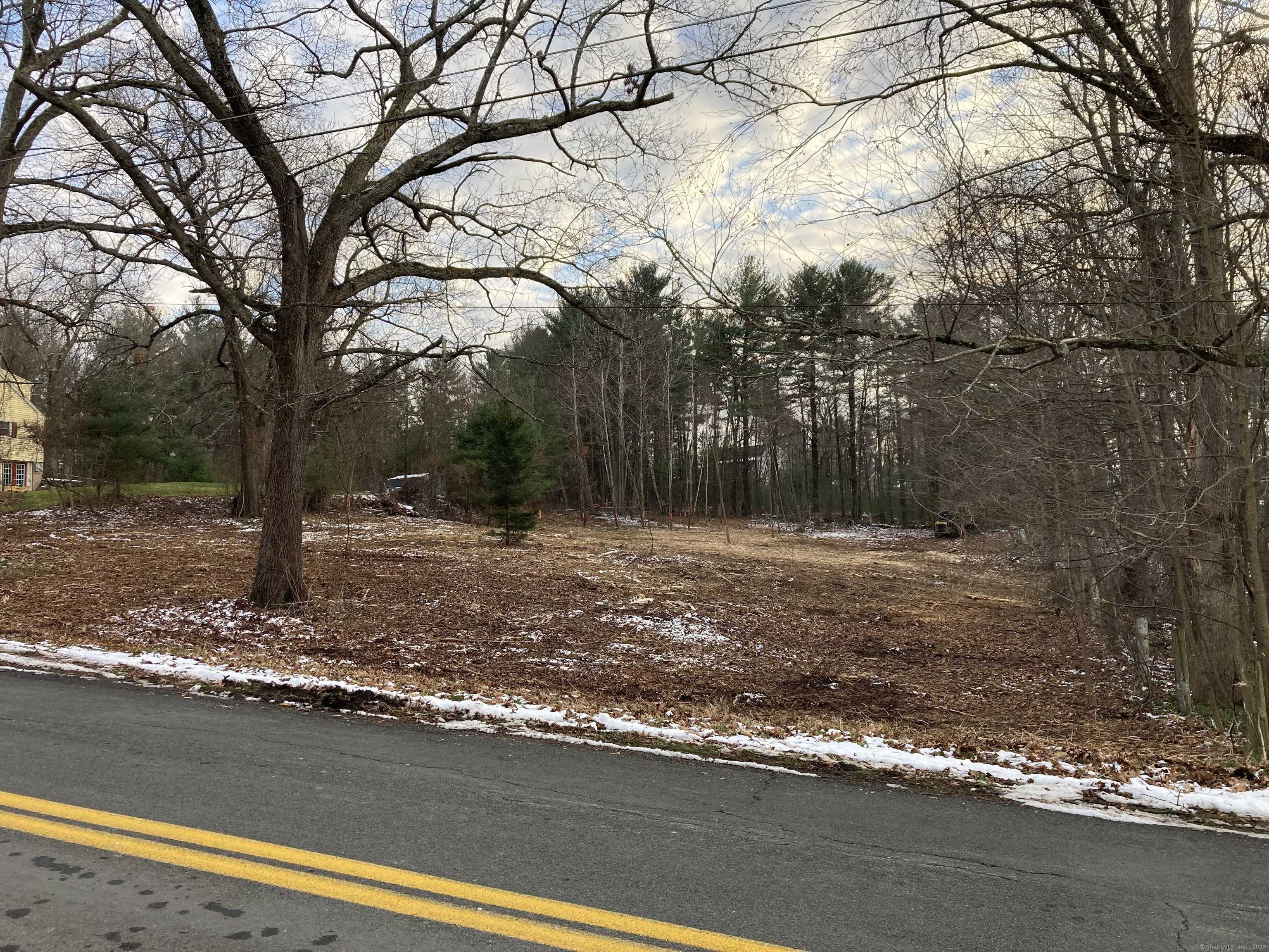 Ellington, CT 06029,50 Snipsic Lake Road