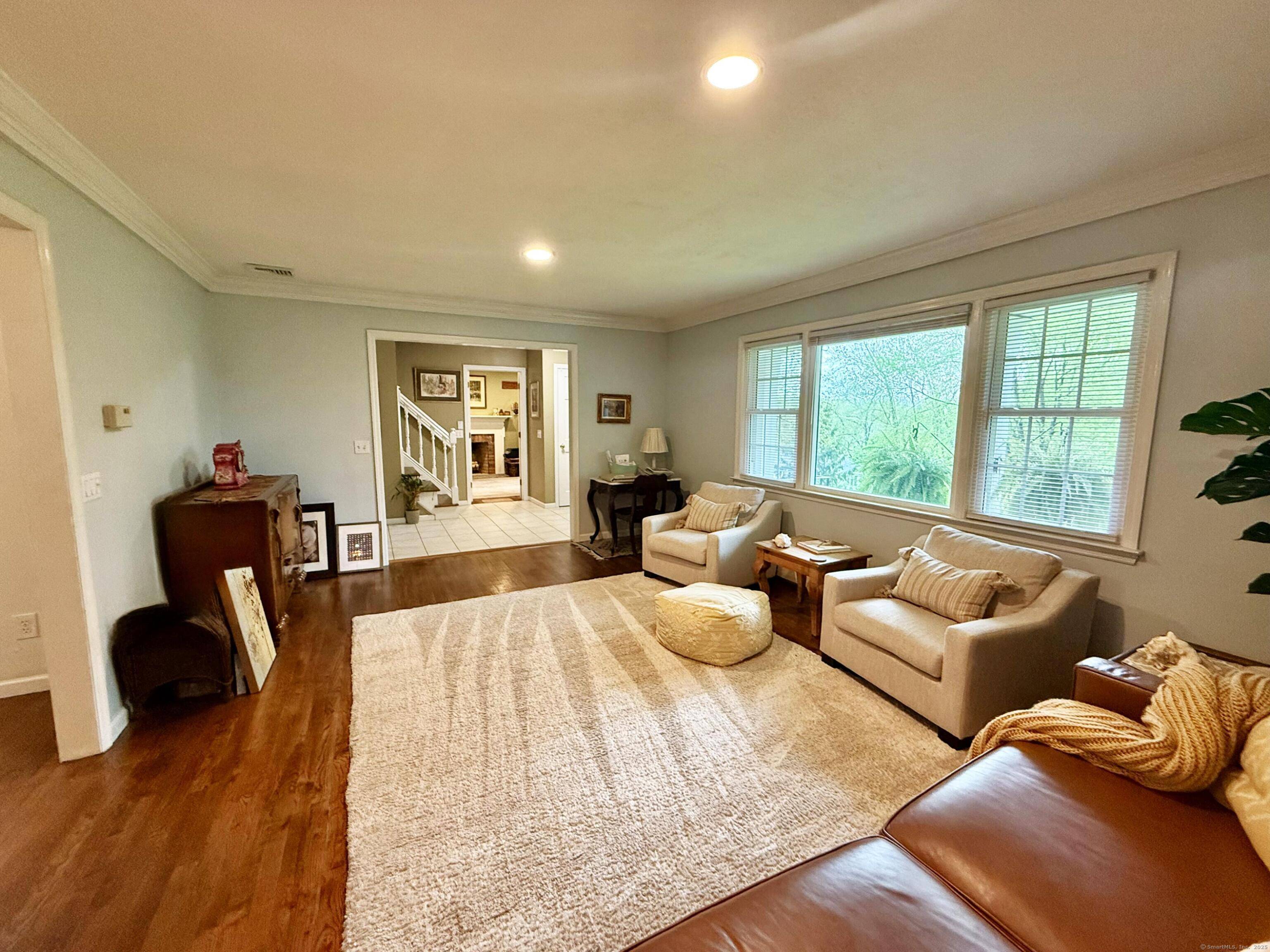 Newtown, CT 06470,11 Ridge Road