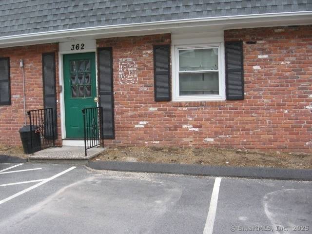 Waterbury, CT 06704,362 Colonial Avenue #8A