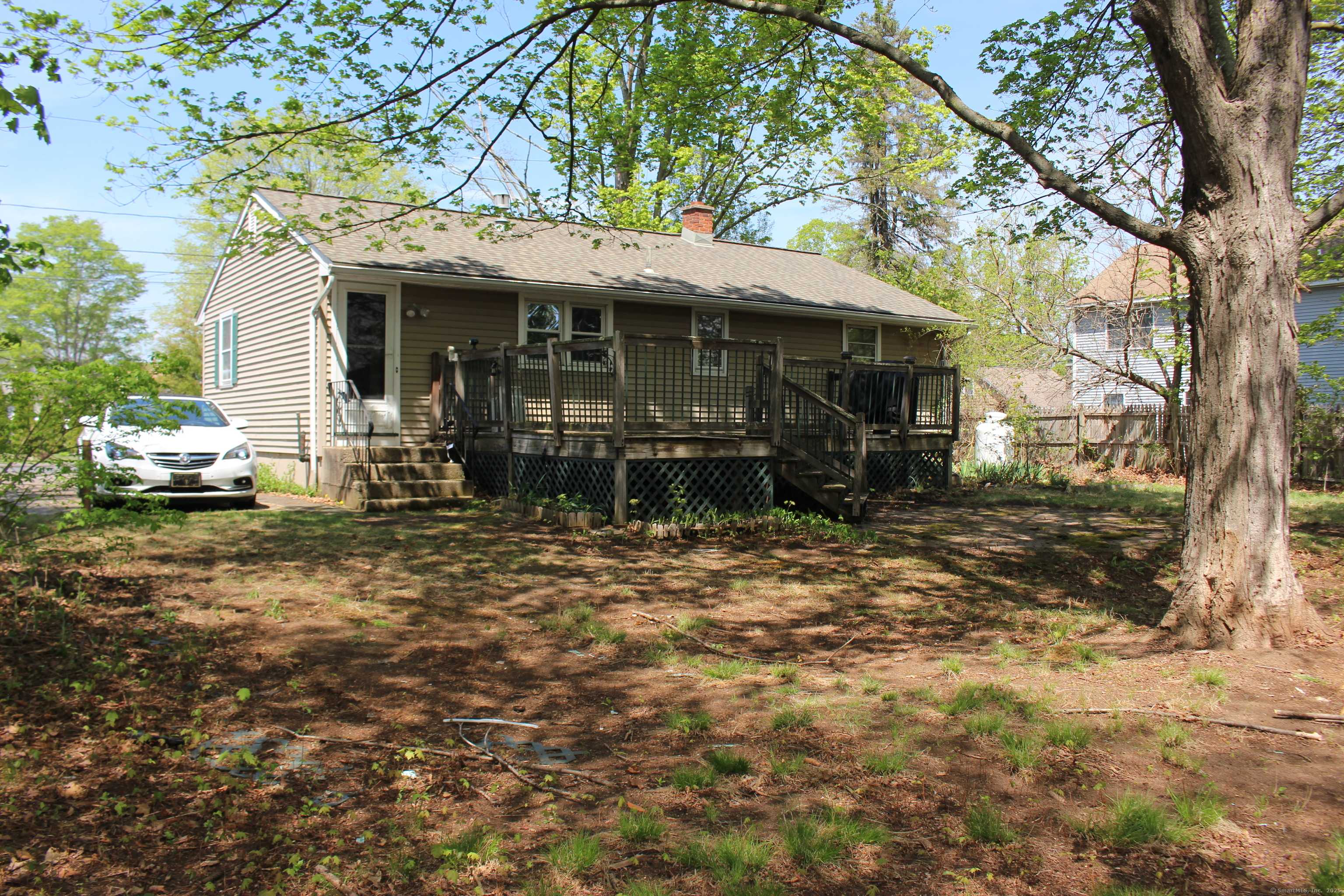 Meriden, CT 06451,44 Baker Avenue