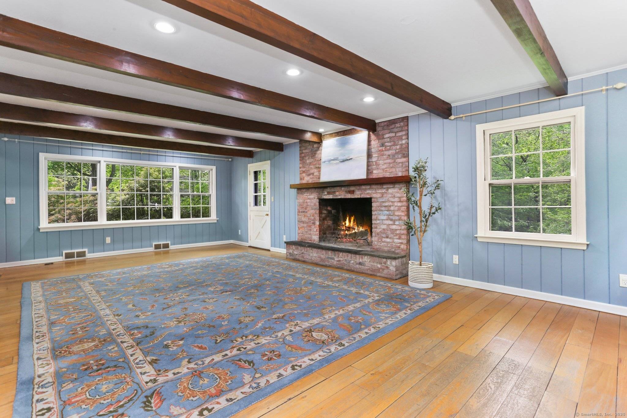 Weston, CT 06883,2 Kramer Lane