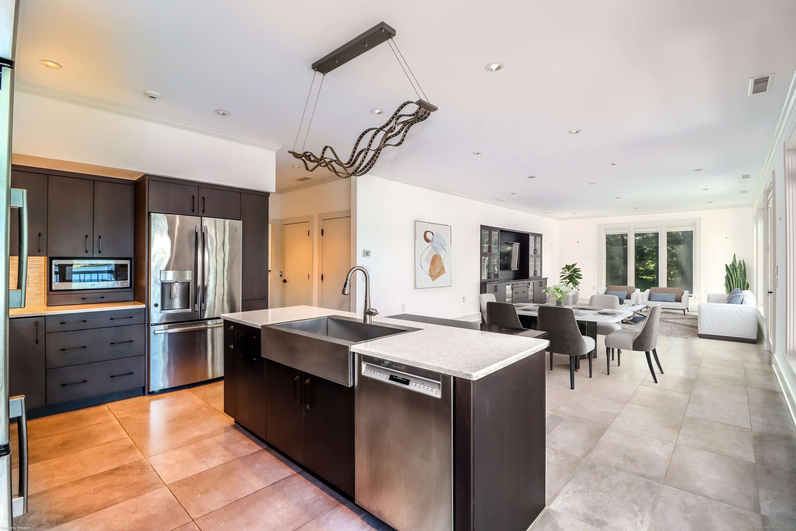 Brookfield, CT 06804,13 Kellogg Street