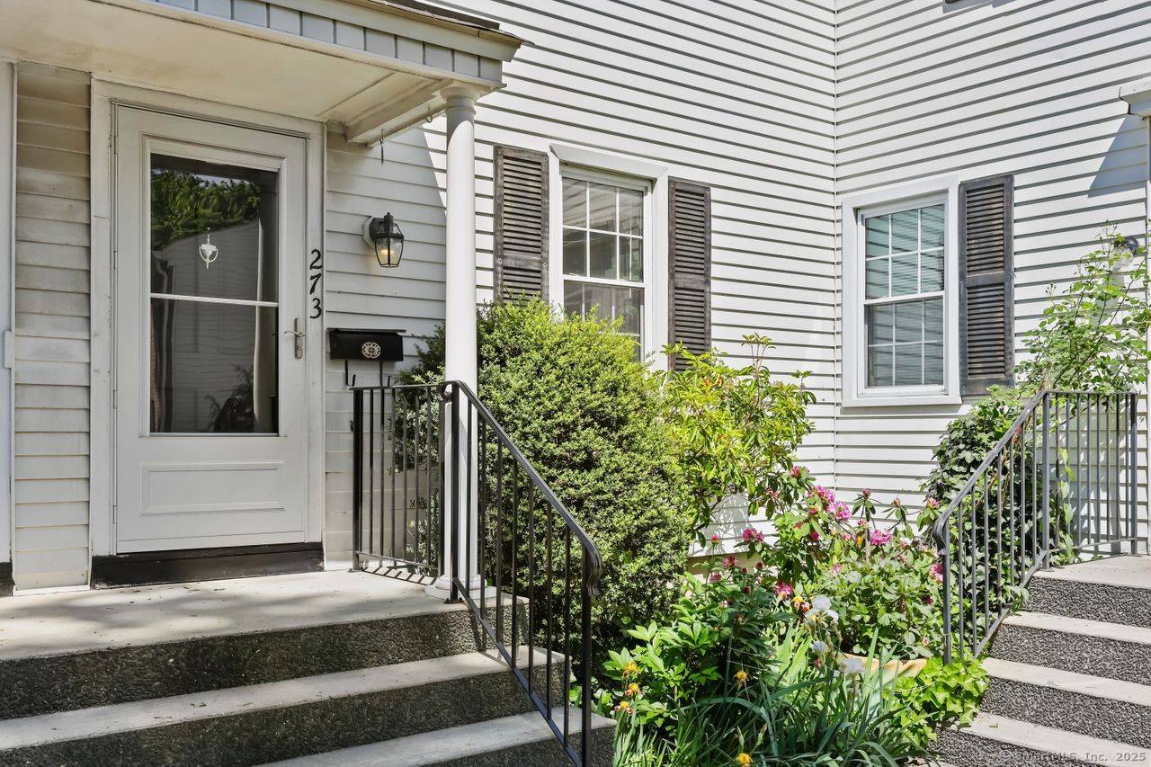 Stamford, CT 06902,273 Sylvan Knoll