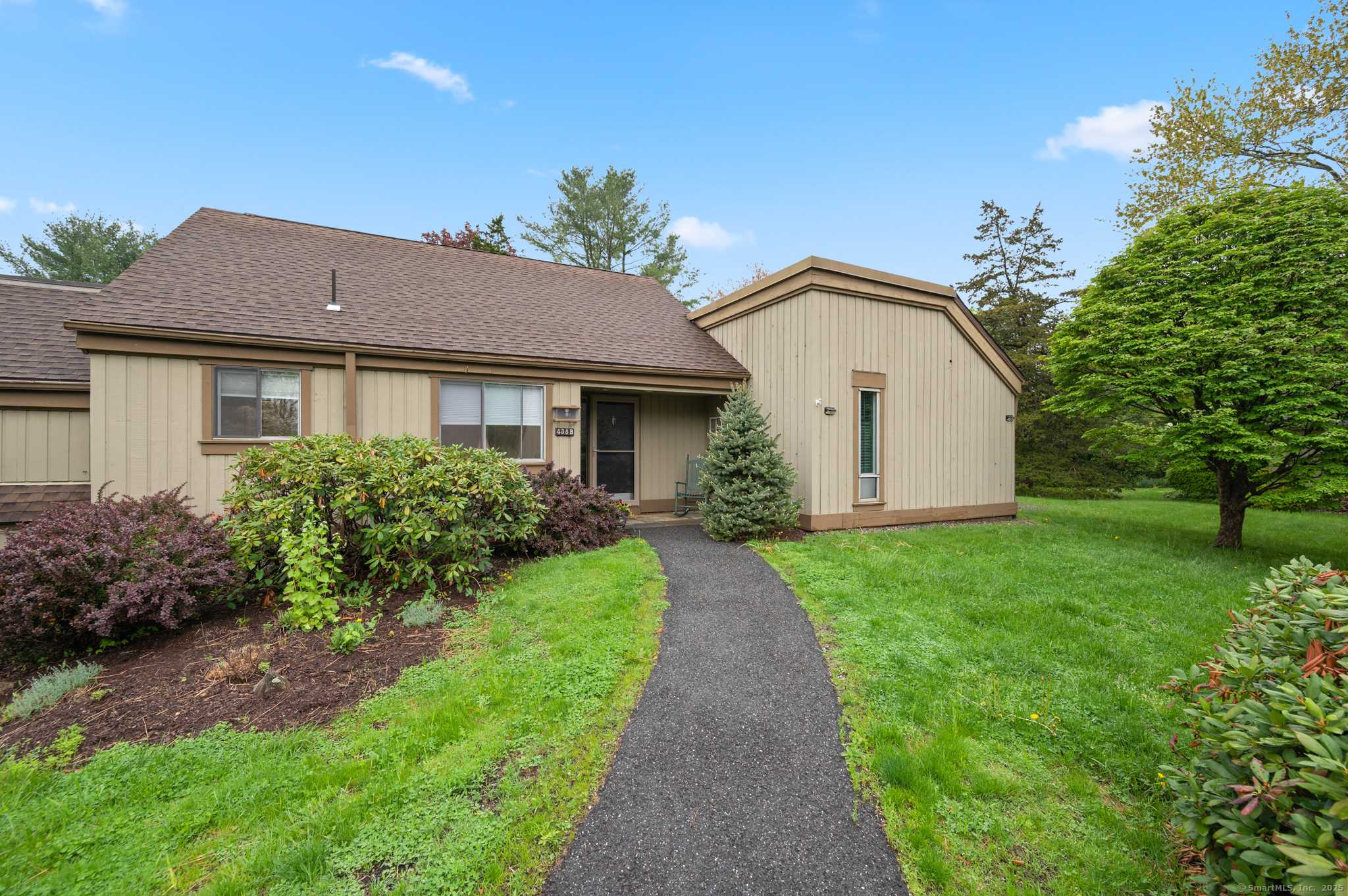 Southbury, CT 06488,438 Heritage Village #B