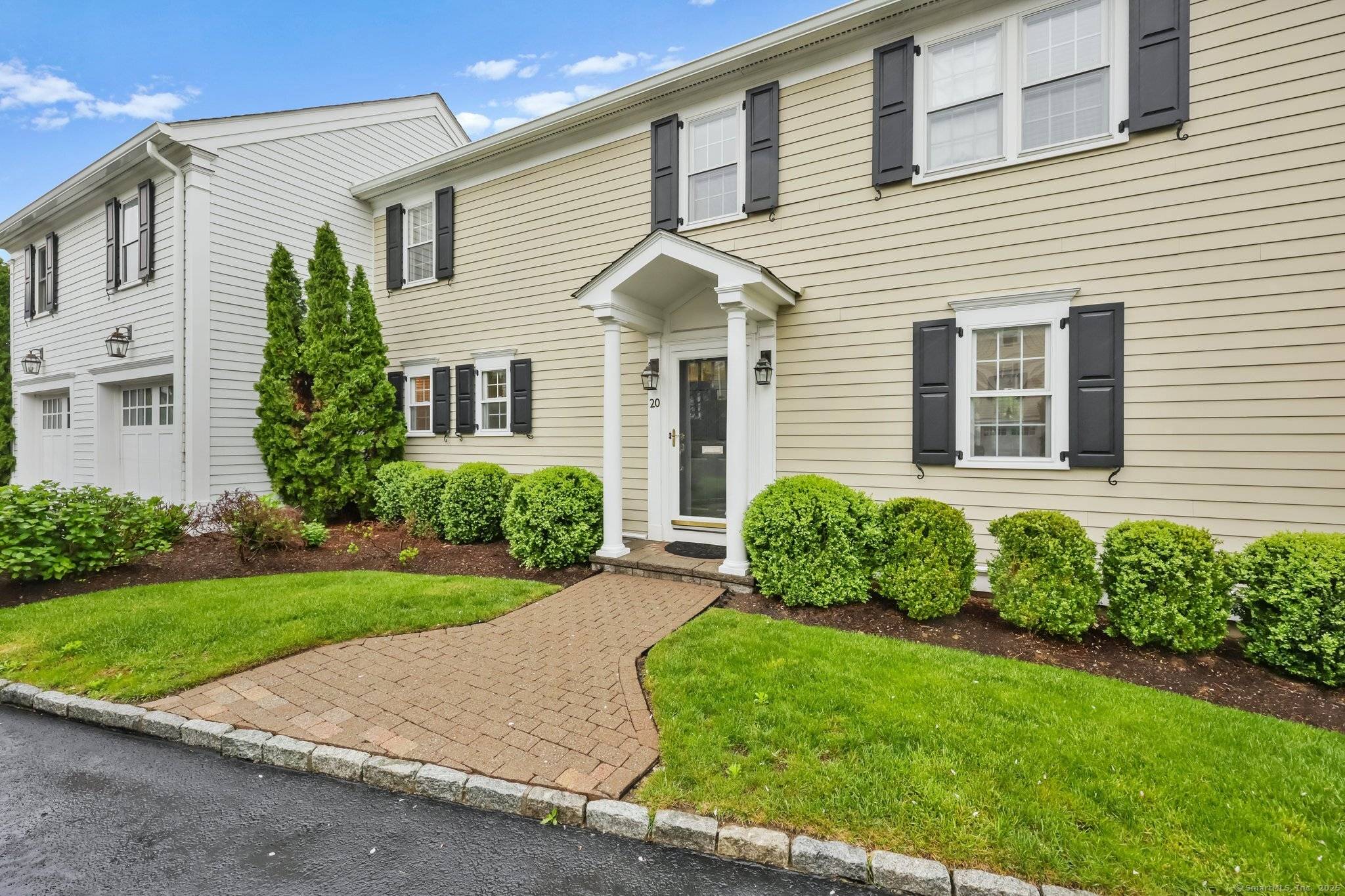 New Canaan, CT 06840,123 Richmond Hill Road #20