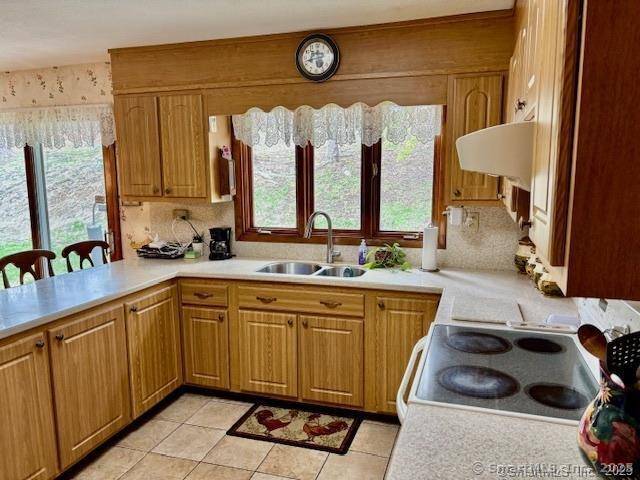 Danbury, CT 06811,97 Middle River Road