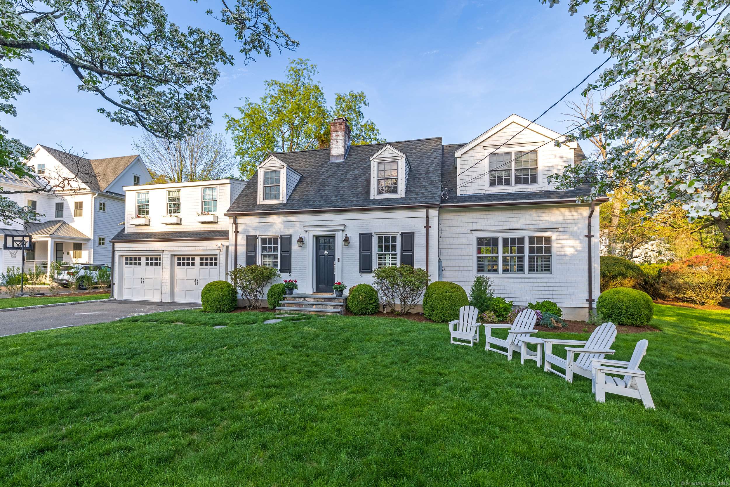 Darien, CT 06820,16 Dubois Street
