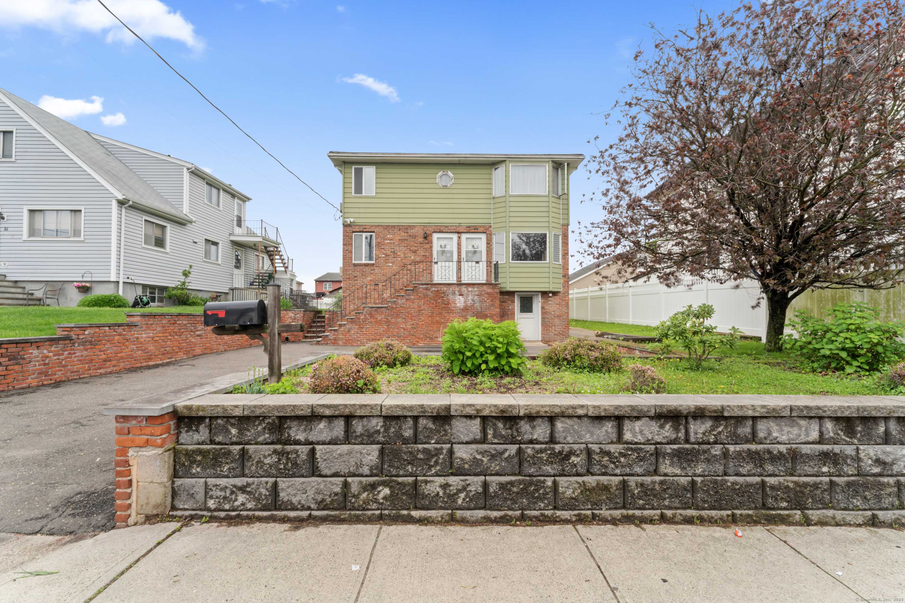 Stamford, CT 06902,88 Horton Street