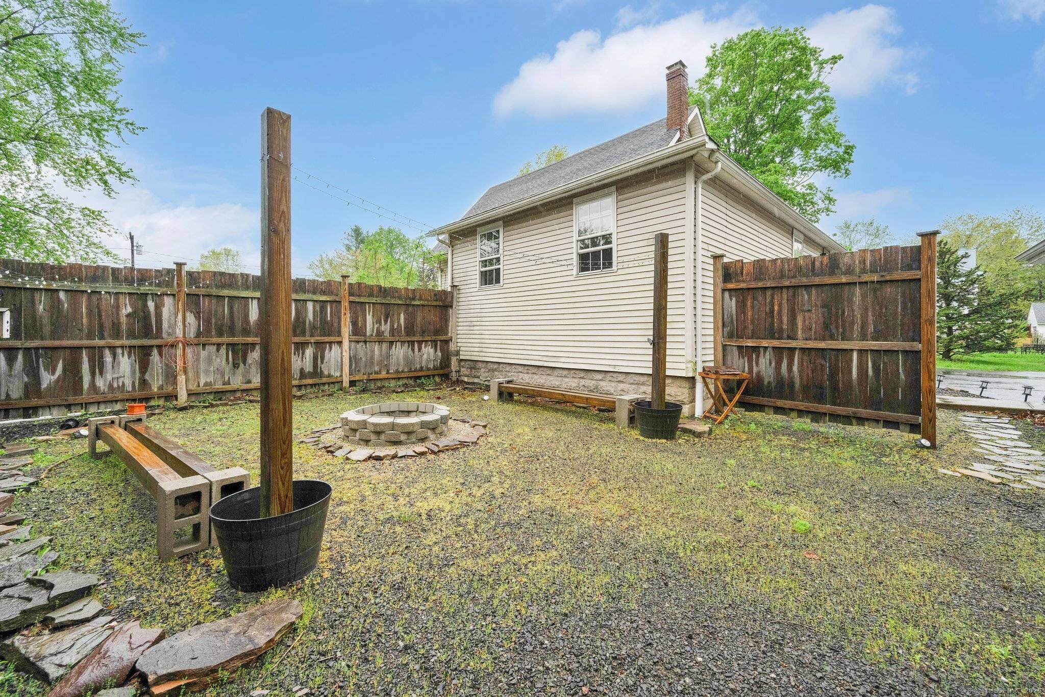 Suffield, CT 06078,1379 Mapleton Avenue