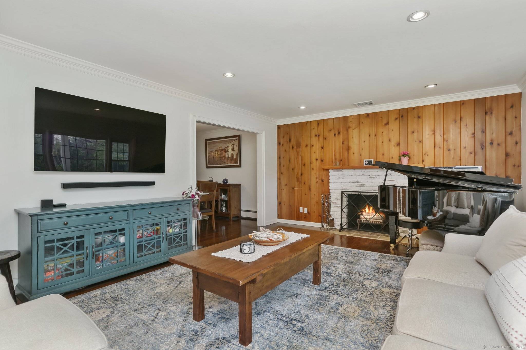 Norwalk, CT 06851,9 Cindy Lane