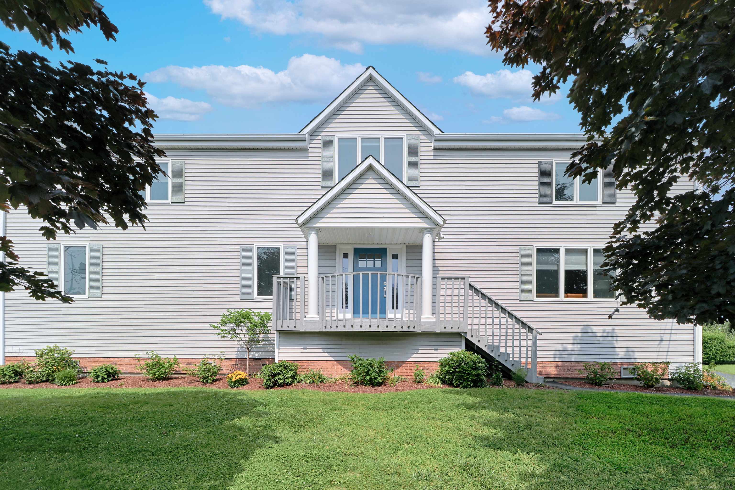 Fairfield, CT 06824,560 Fairfield Beach Road