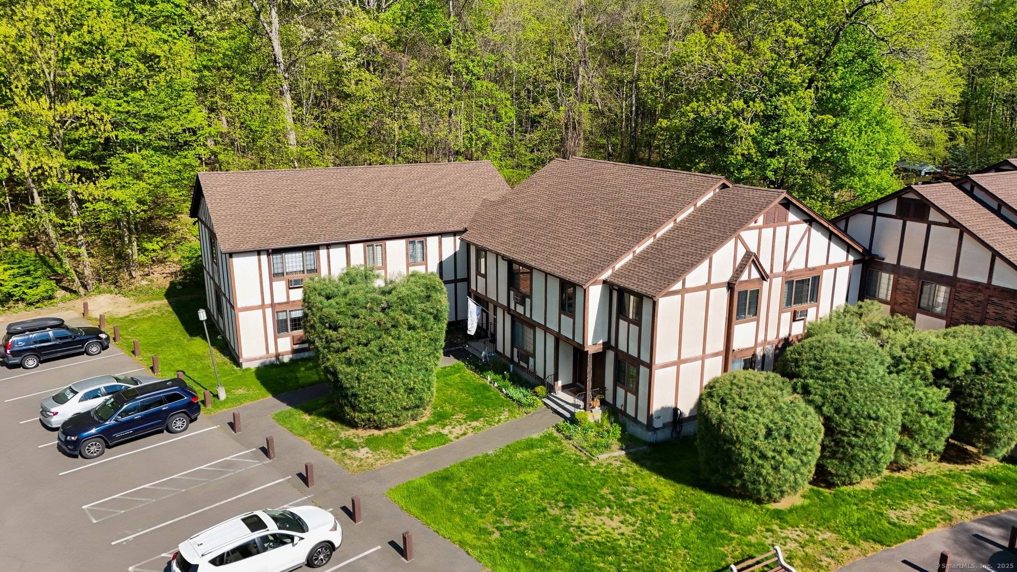 Milford, CT 06461,413 Swanson Crescent #413