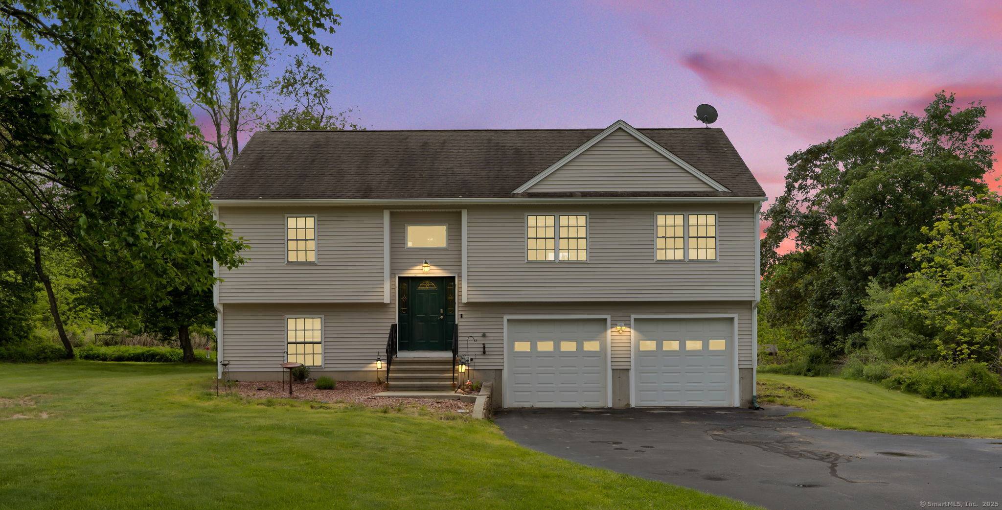 Colchester, CT 06415,10 Sandy Lane