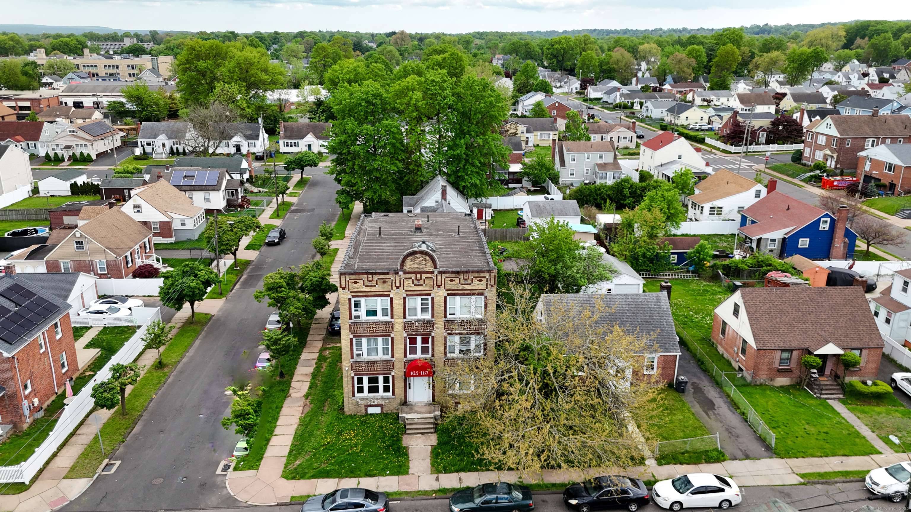Hartford, CT 06114,165 Roosevelt Street