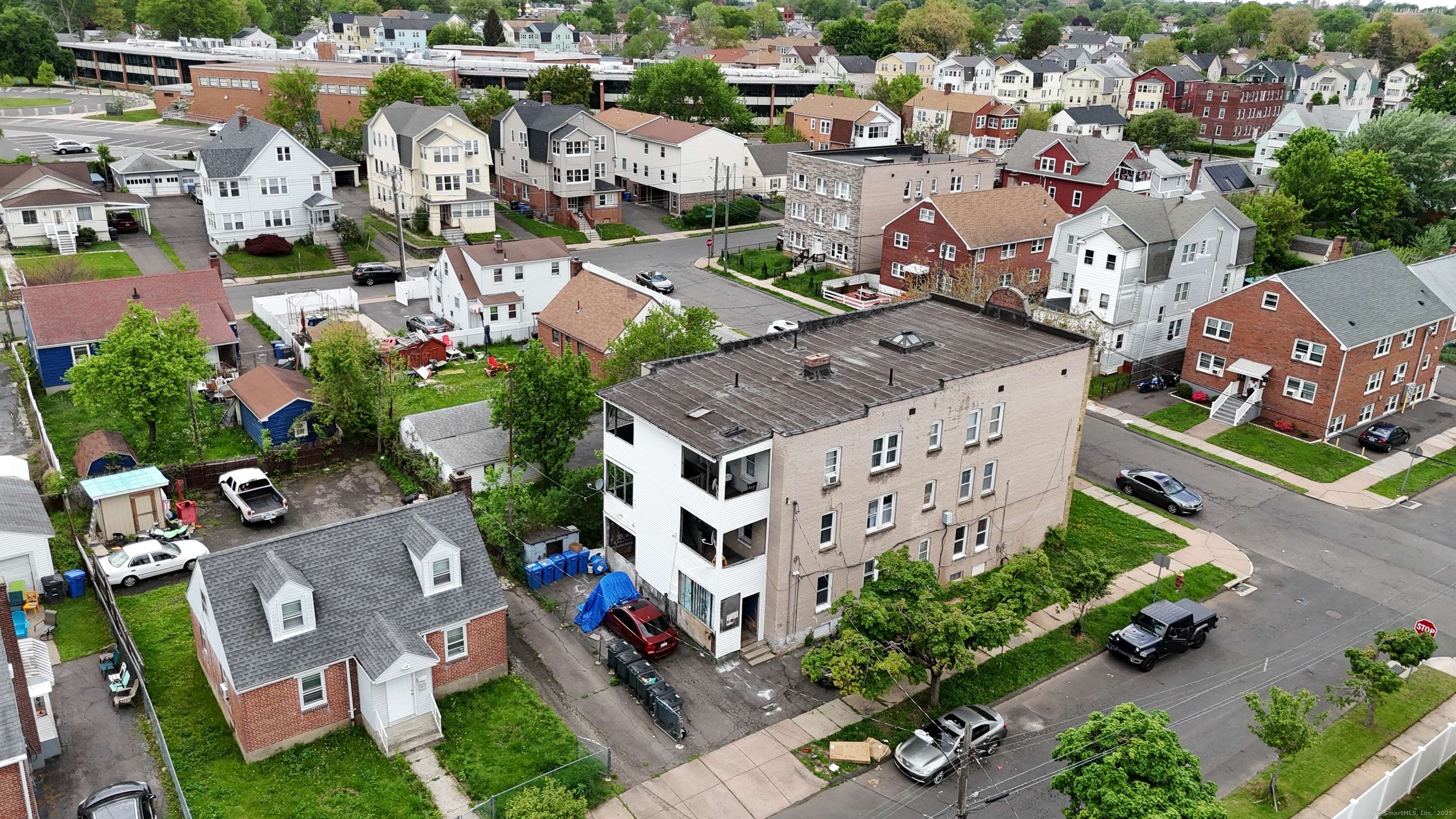 Hartford, CT 06114,165 Roosevelt Street