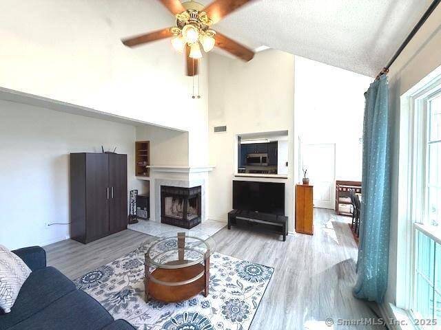 Middletown, CT 06457,202 Carriage Crossing Lane #202