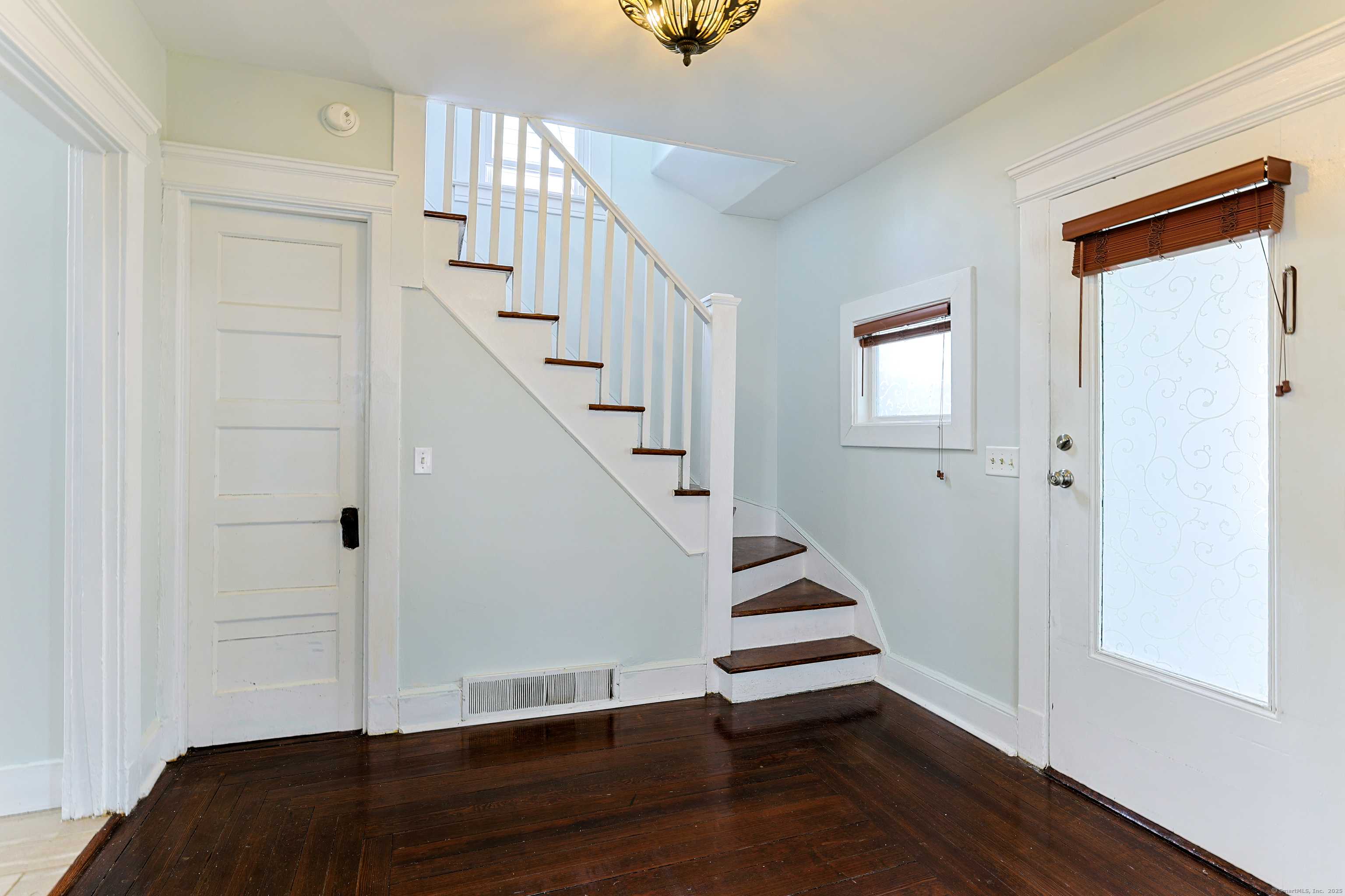 West Haven, CT 06516,262 Blohm Street