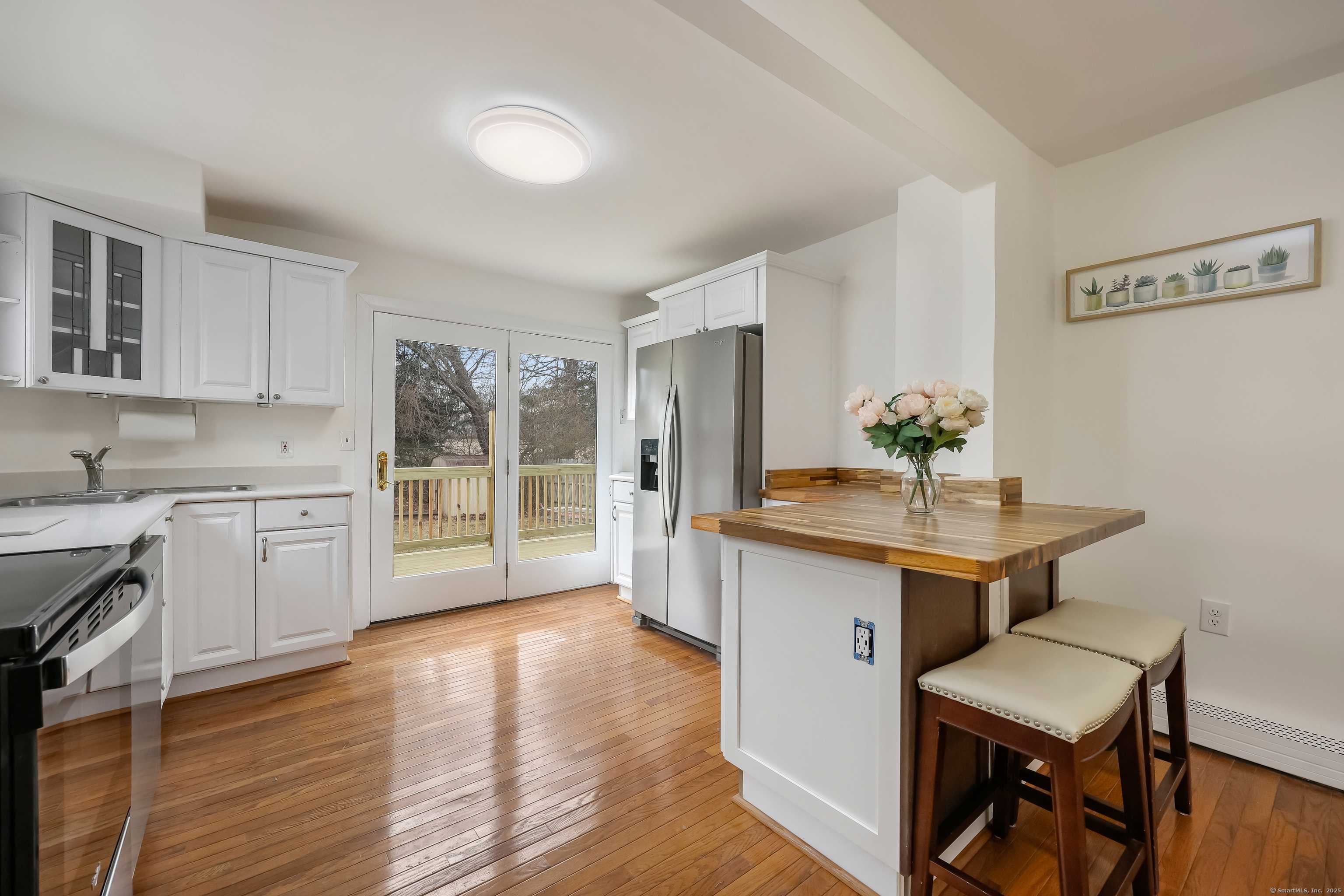 Stratford, CT 06614,1503 Nichols Avenue
